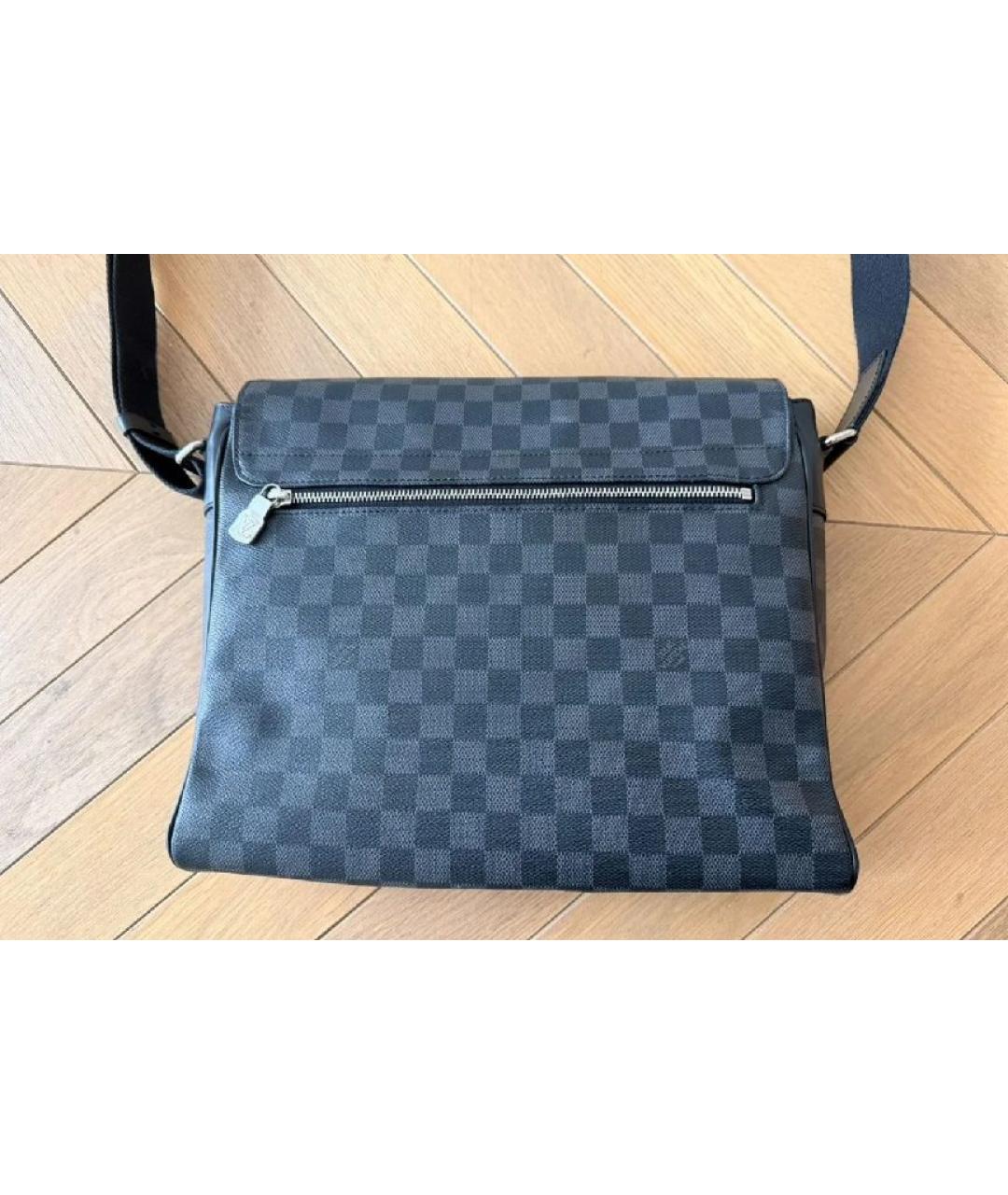 LOUIS VUITTON Антрацитовая сумка на плечо из искусственной кожи, фото 3