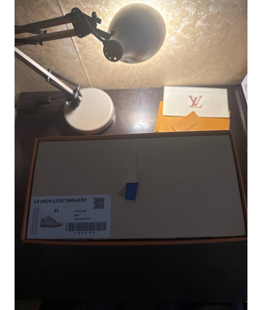 LOUIS VUITTON Серые низкие кроссовки / кеды, фото 5
