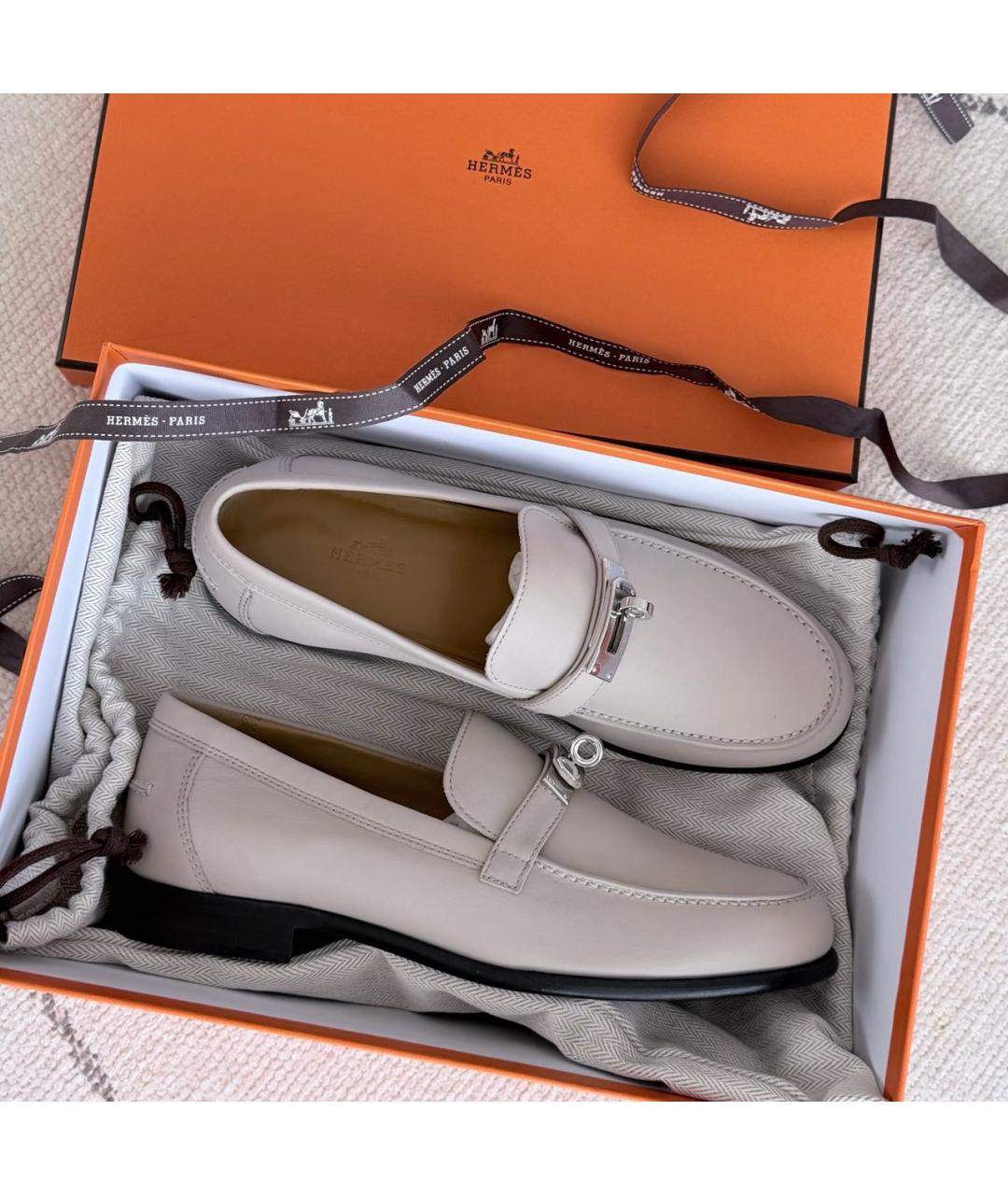 HERMES Бежевые кожаные лоферы, фото 2