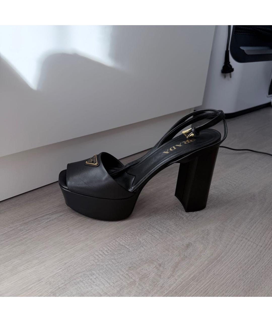 PRADA Черные кожаные босоножки, фото 5