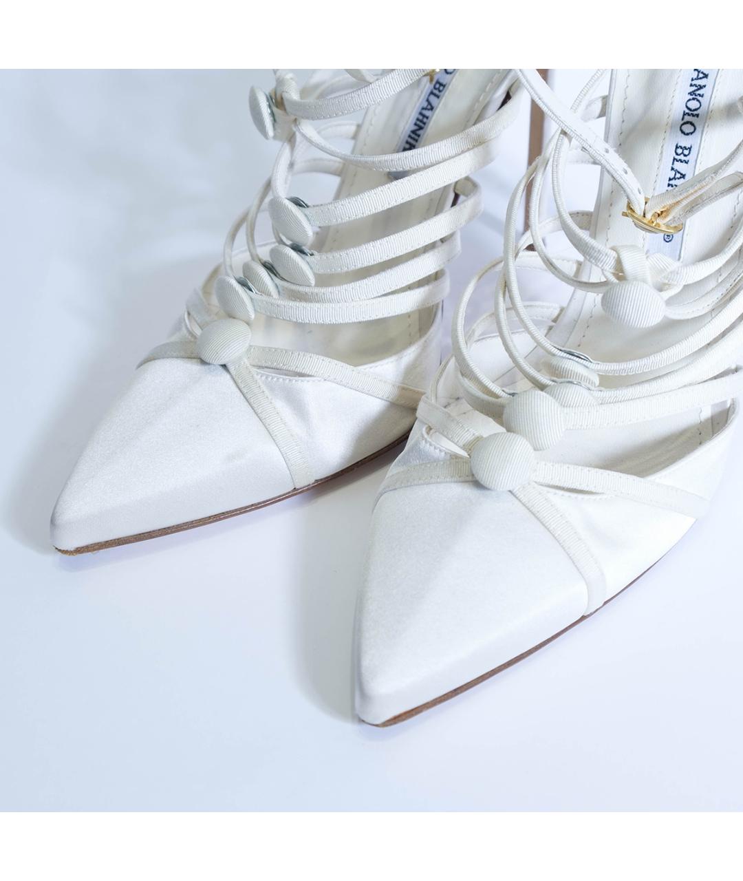 MANOLO BLAHNIK Белые текстильные туфли, фото 3