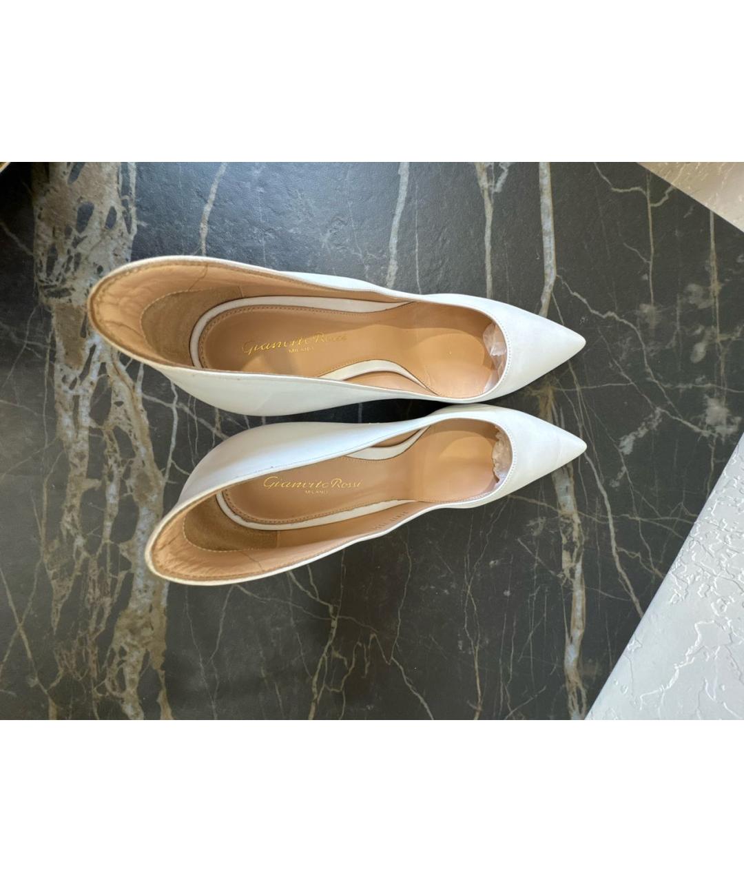 GIANVITO ROSSI Белые кожаные туфли, фото 3