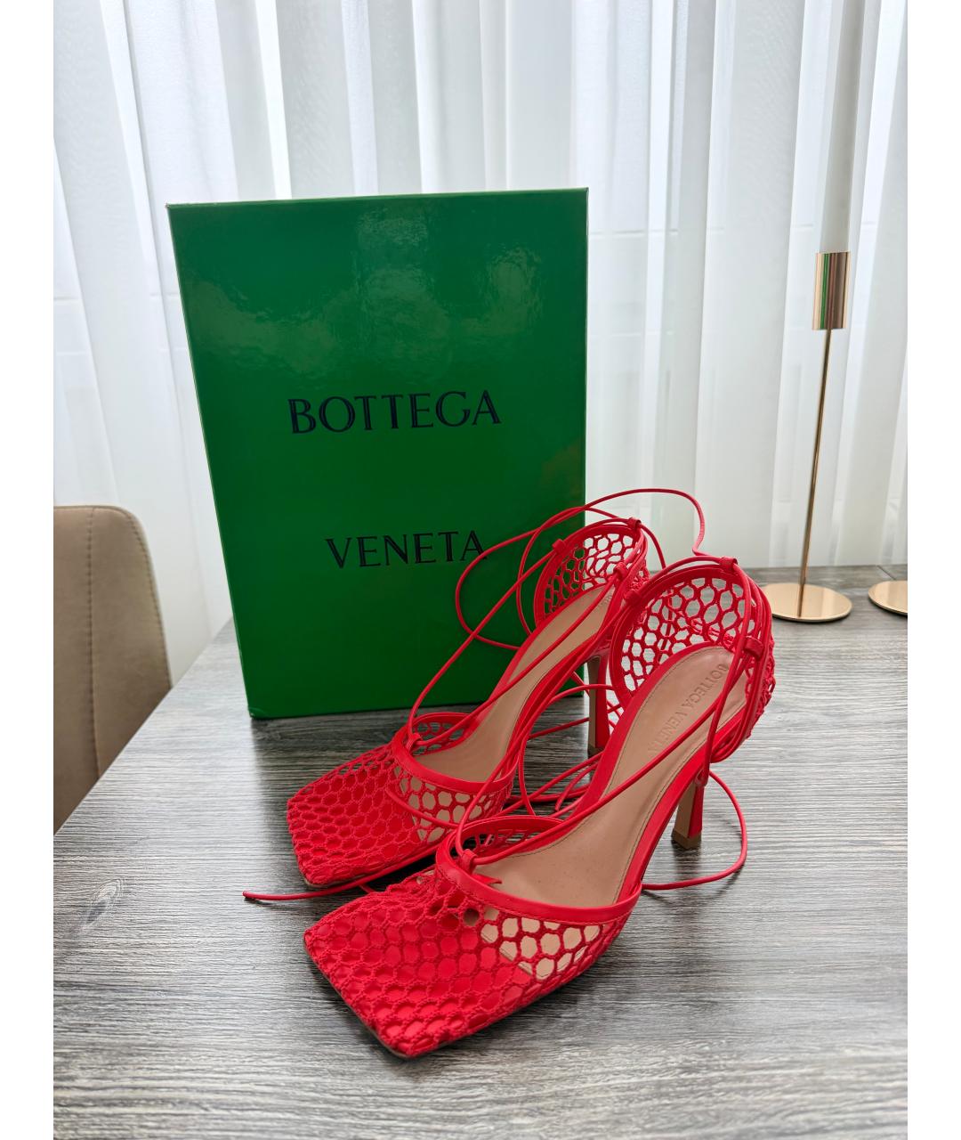 BOTTEGA VENETA Красные текстильные босоножки, фото 5