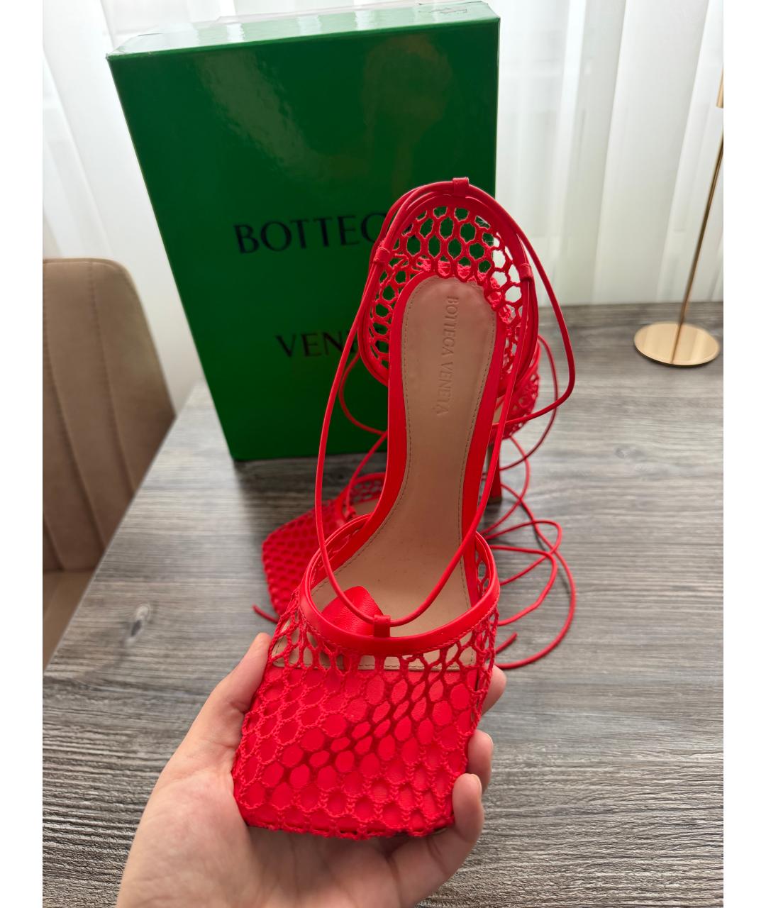 BOTTEGA VENETA Красные текстильные босоножки, фото 2