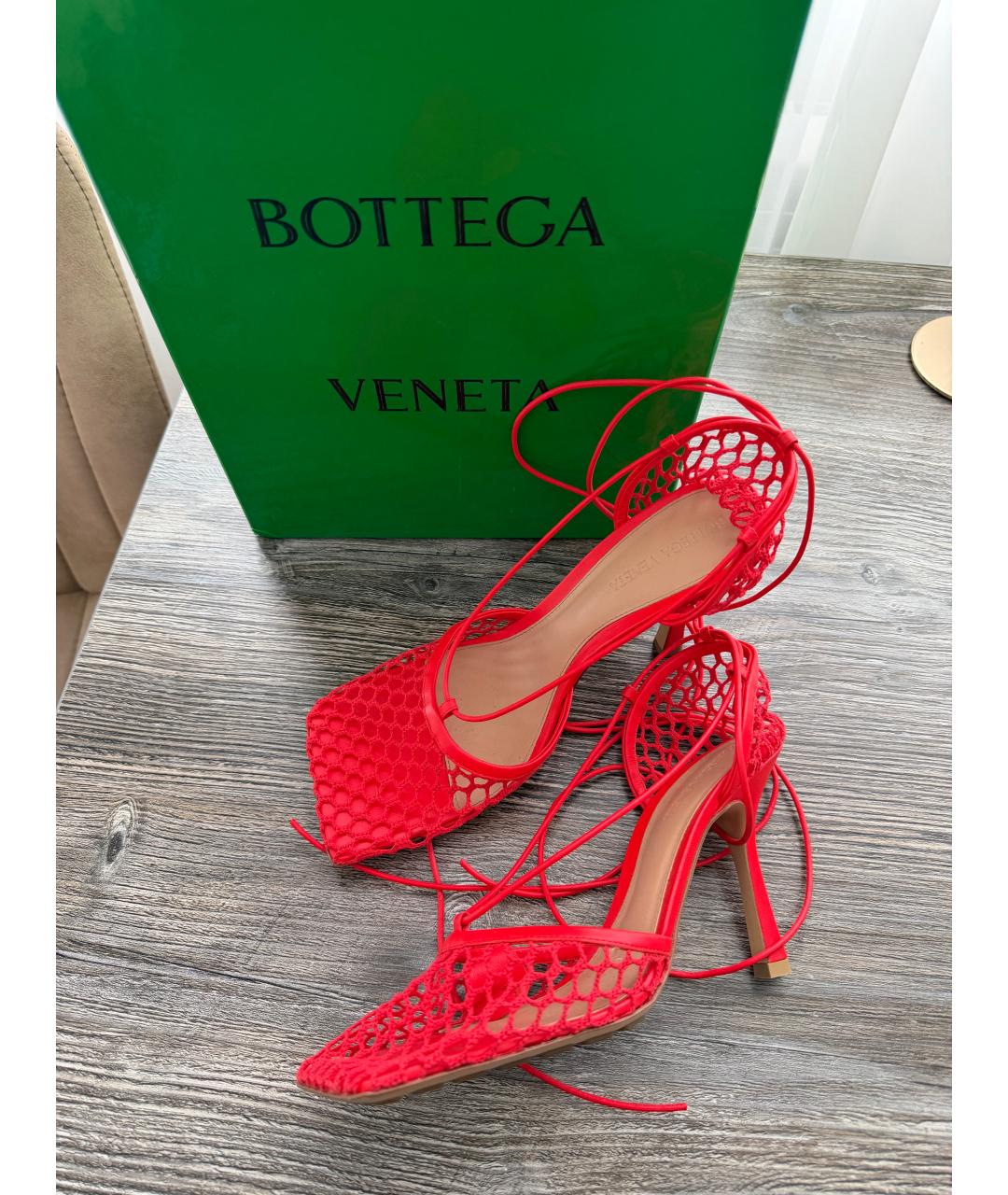 BOTTEGA VENETA Красные текстильные босоножки, фото 6