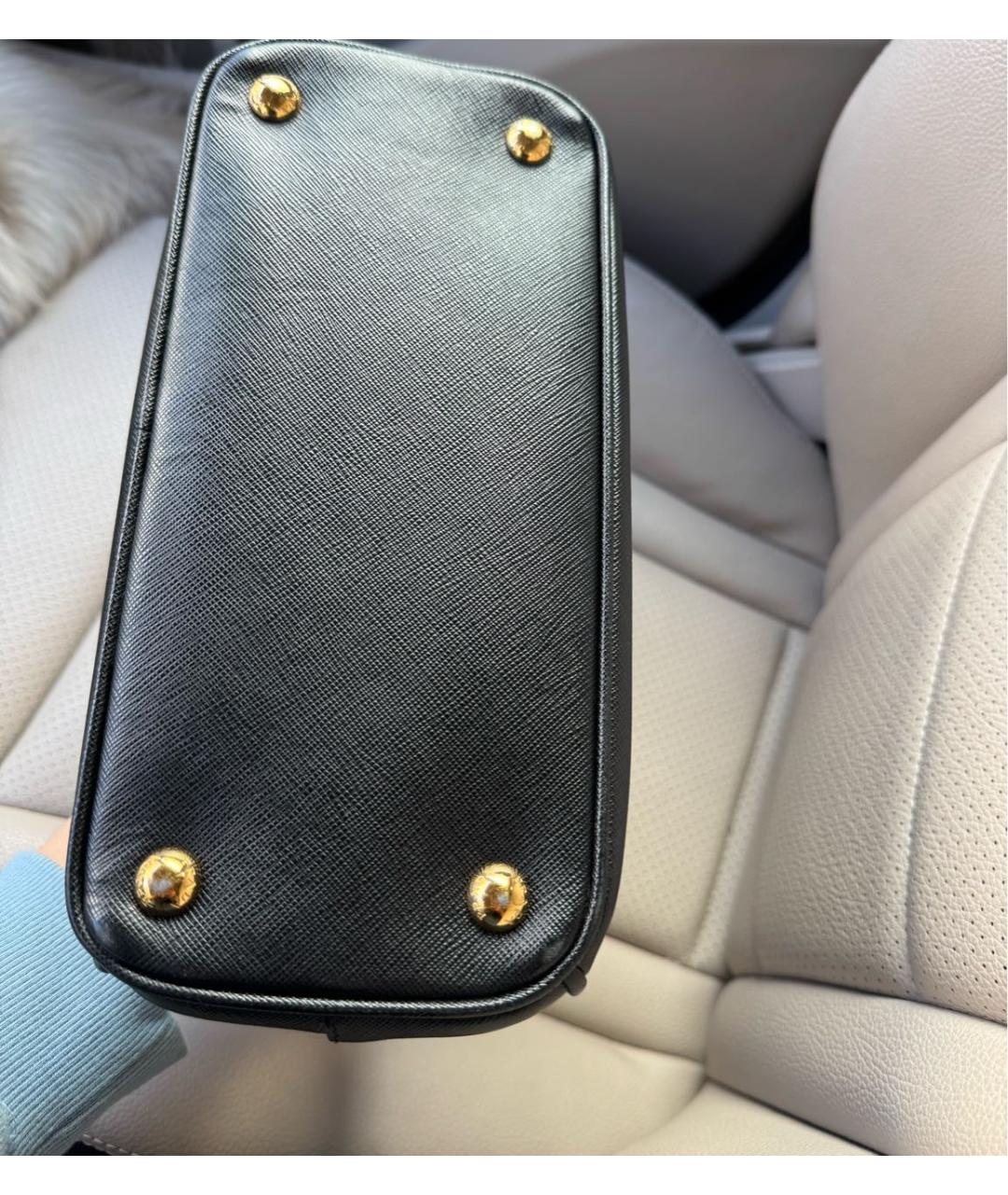 PRADA Черная кожаная сумка с короткими ручками, фото 7