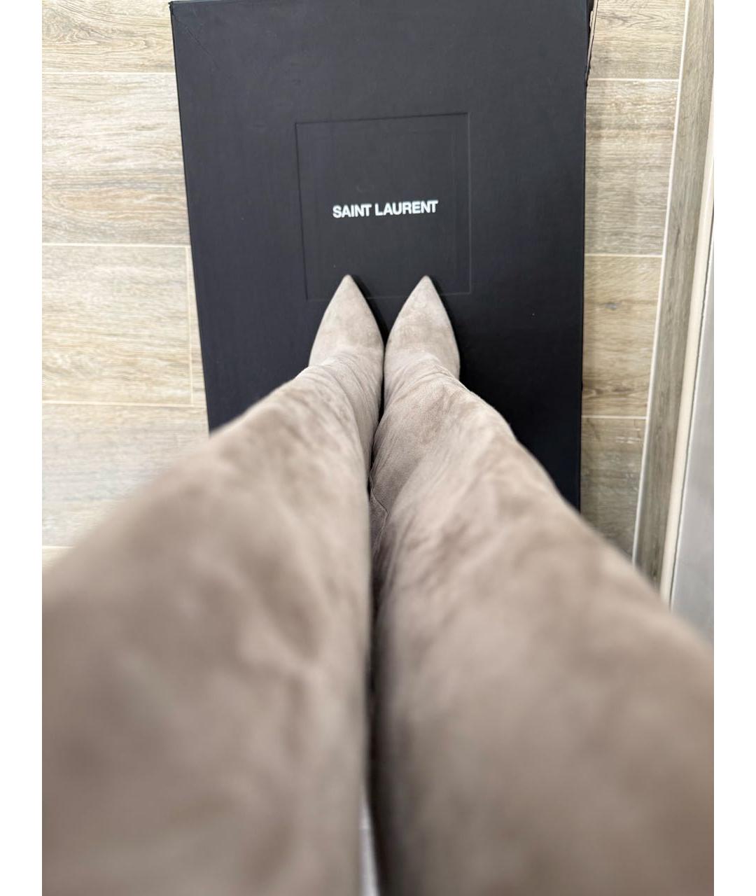 SAINT LAURENT Серые замшевые ботфорты, фото 3