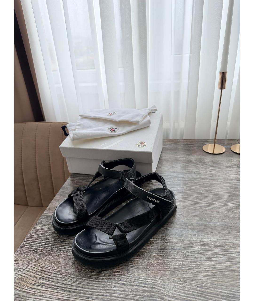 MONCLER Черные текстильные босоножки, фото 2