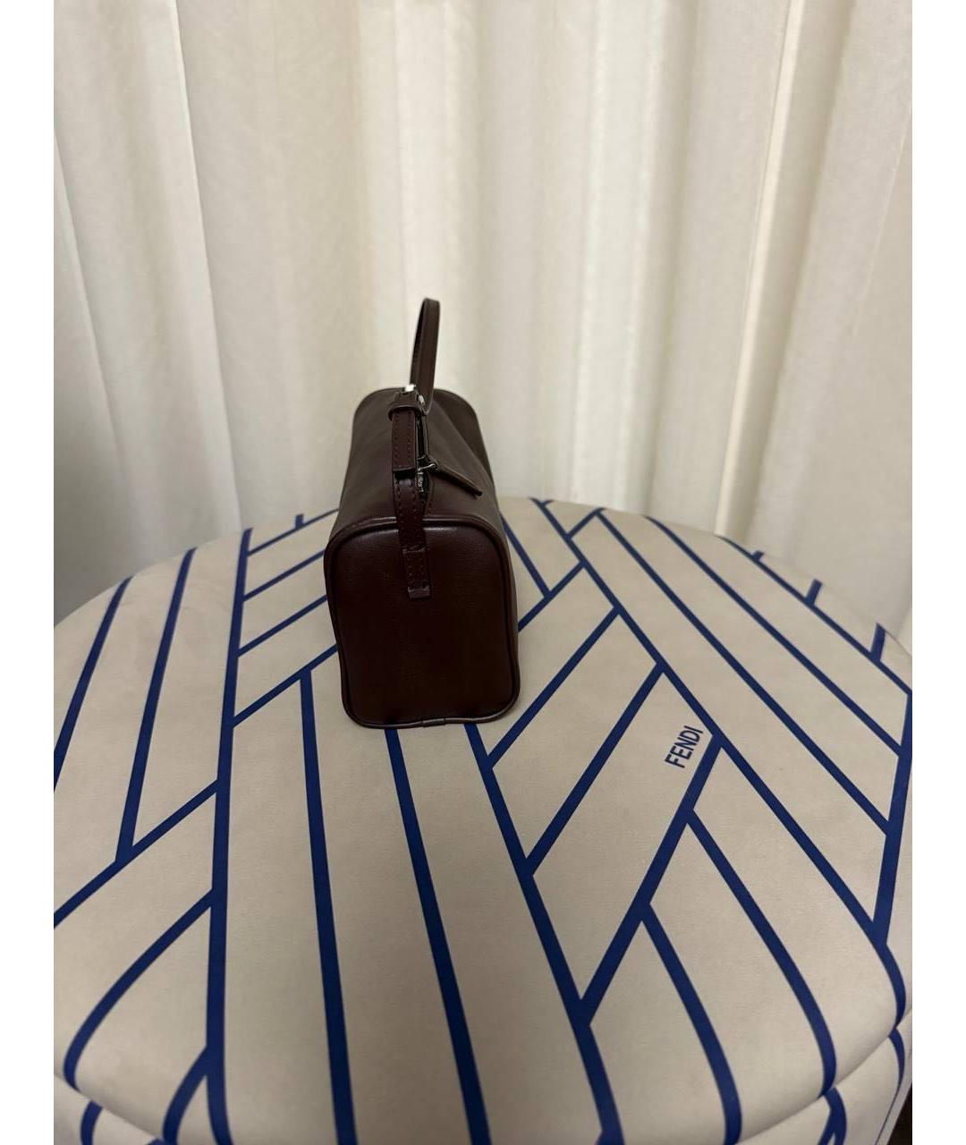 THE ROW Коричневая кожаная сумка с короткими ручками, фото 3