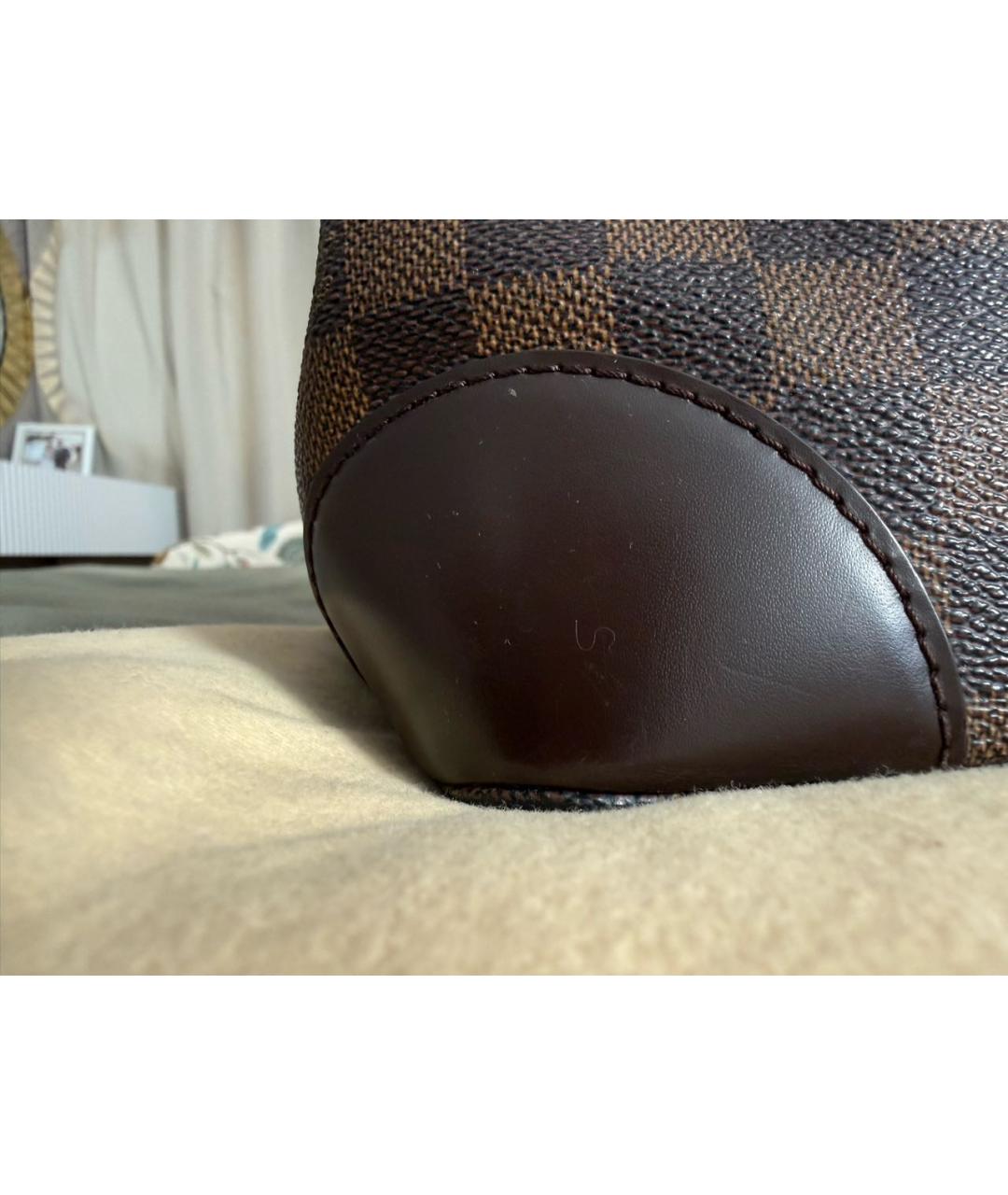 LOUIS VUITTON Коричневая кожаная сумка с короткими ручками, фото 5