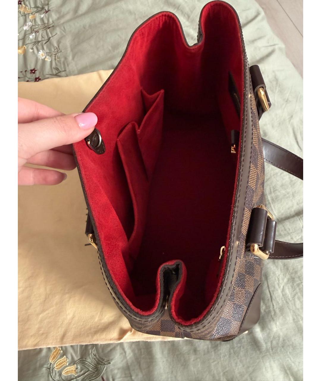 LOUIS VUITTON Коричневая кожаная сумка с короткими ручками, фото 4