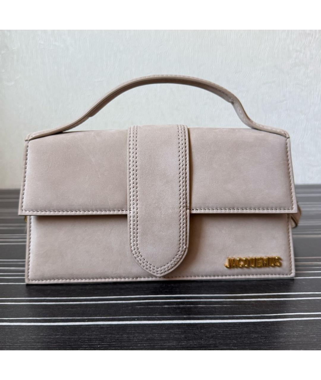 JACQUEMUS Бежевая замшевая сумка с короткими ручками, фото 7