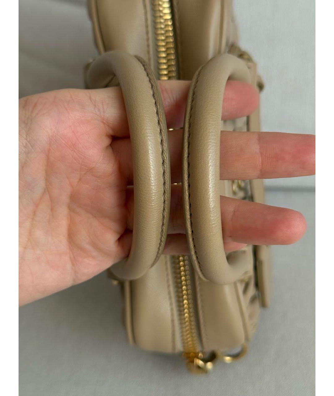 MIU MIU Бежевая кожаная сумка с короткими ручками, фото 5