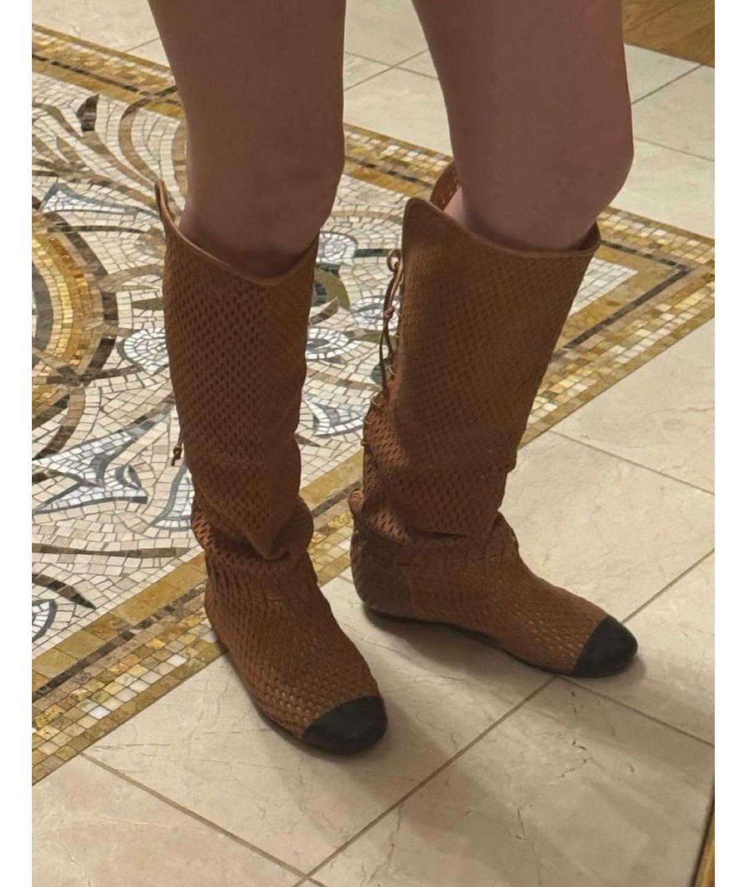 CHANEL Бежевые кожаные сапоги, фото 5