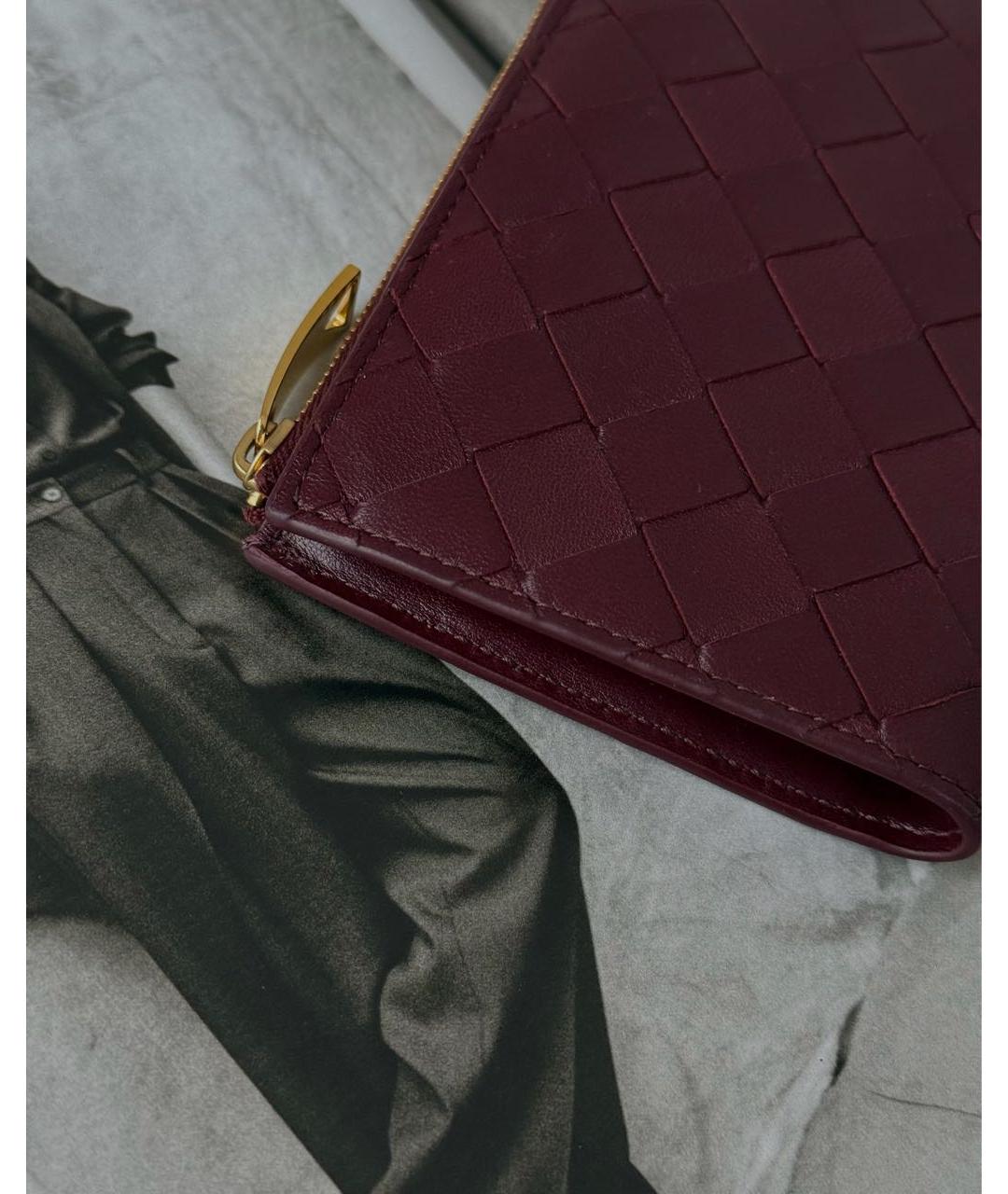 BOTTEGA VENETA Бордовый кожаный кошелек, фото 2