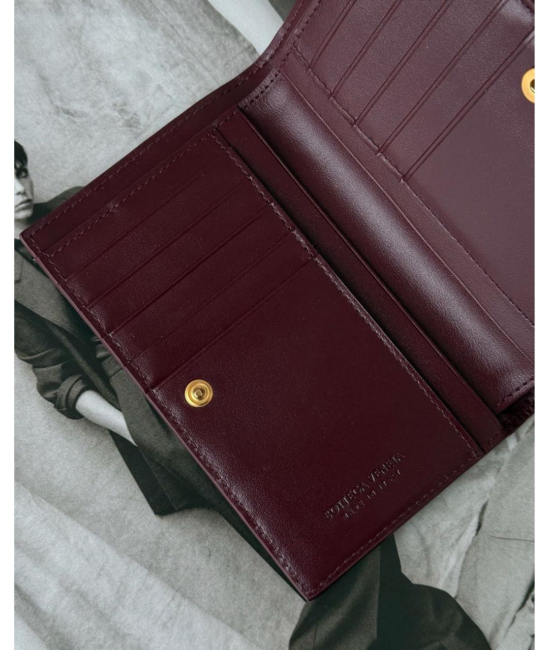 BOTTEGA VENETA Бордовый кожаный кошелек, фото 4