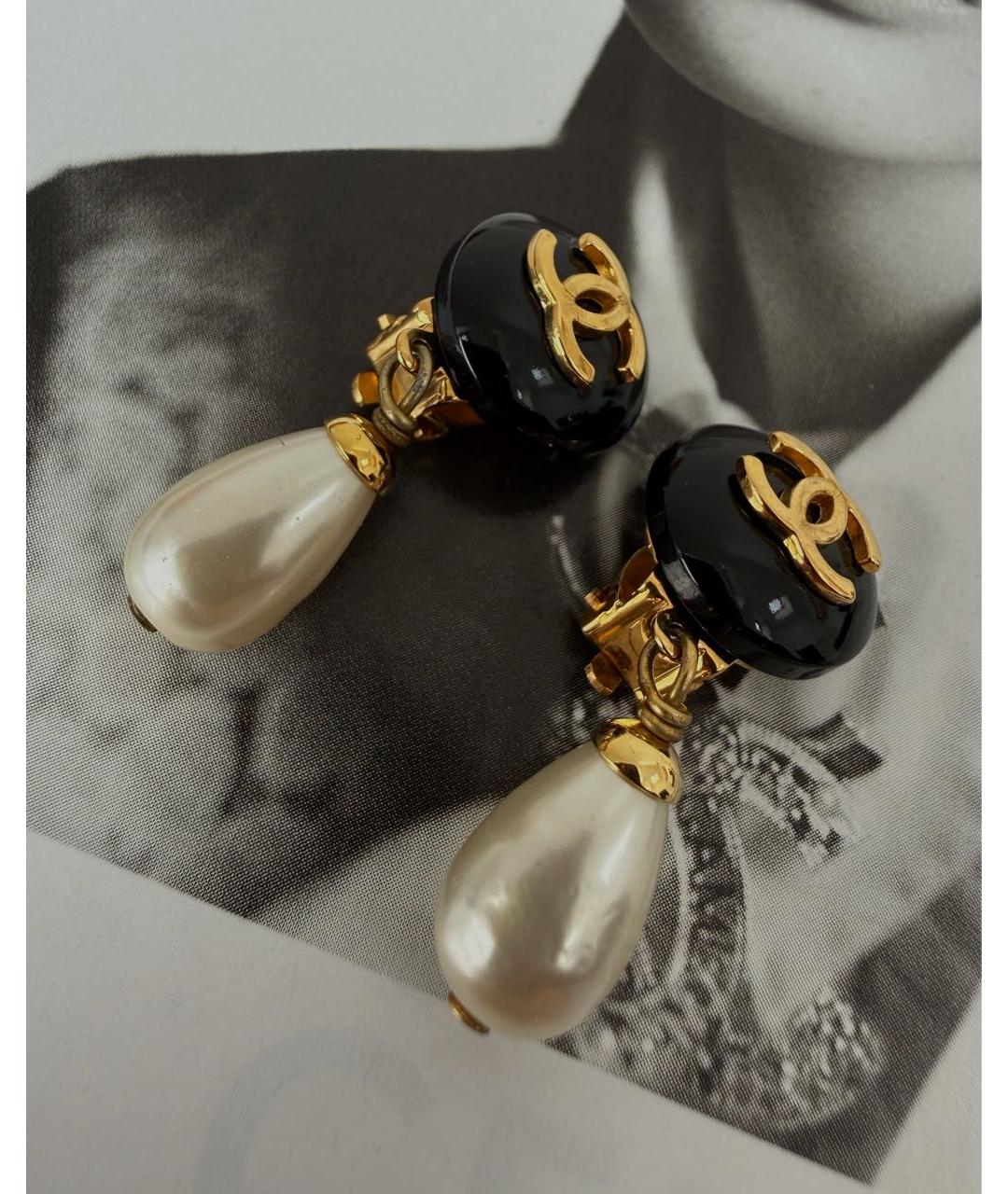CHANEL Черные металлические клипсы, фото 4