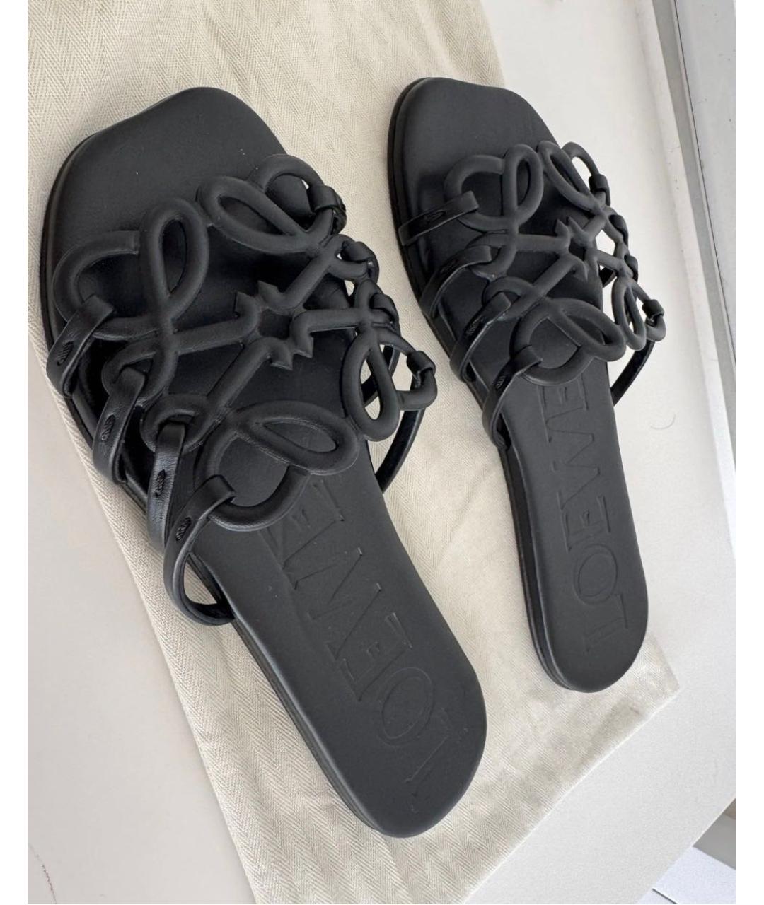 LOEWE Черные шлепанцы из лакированной кожи, фото 2