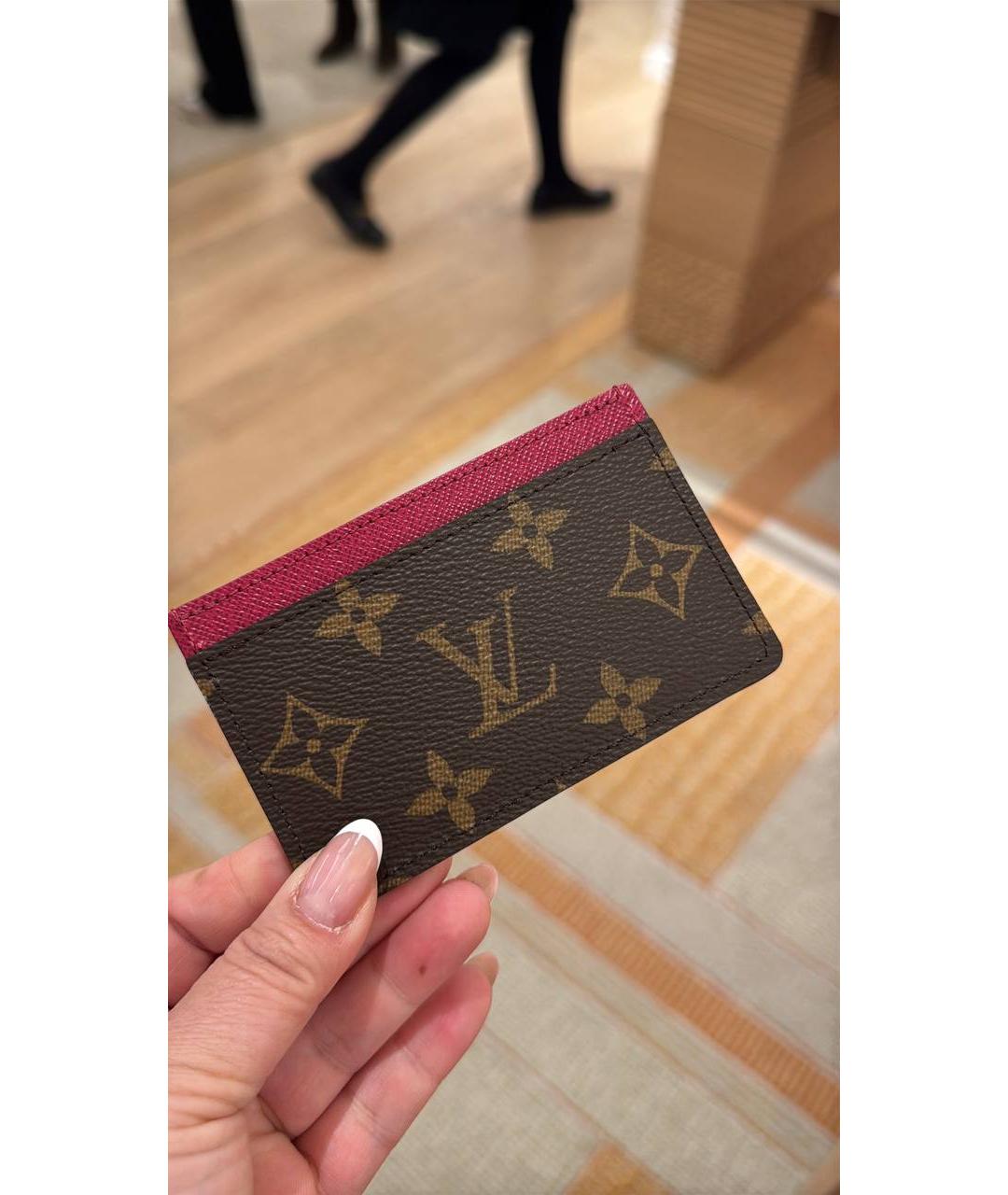 LOUIS VUITTON Коричневый кожаный кардхолдер, фото 4