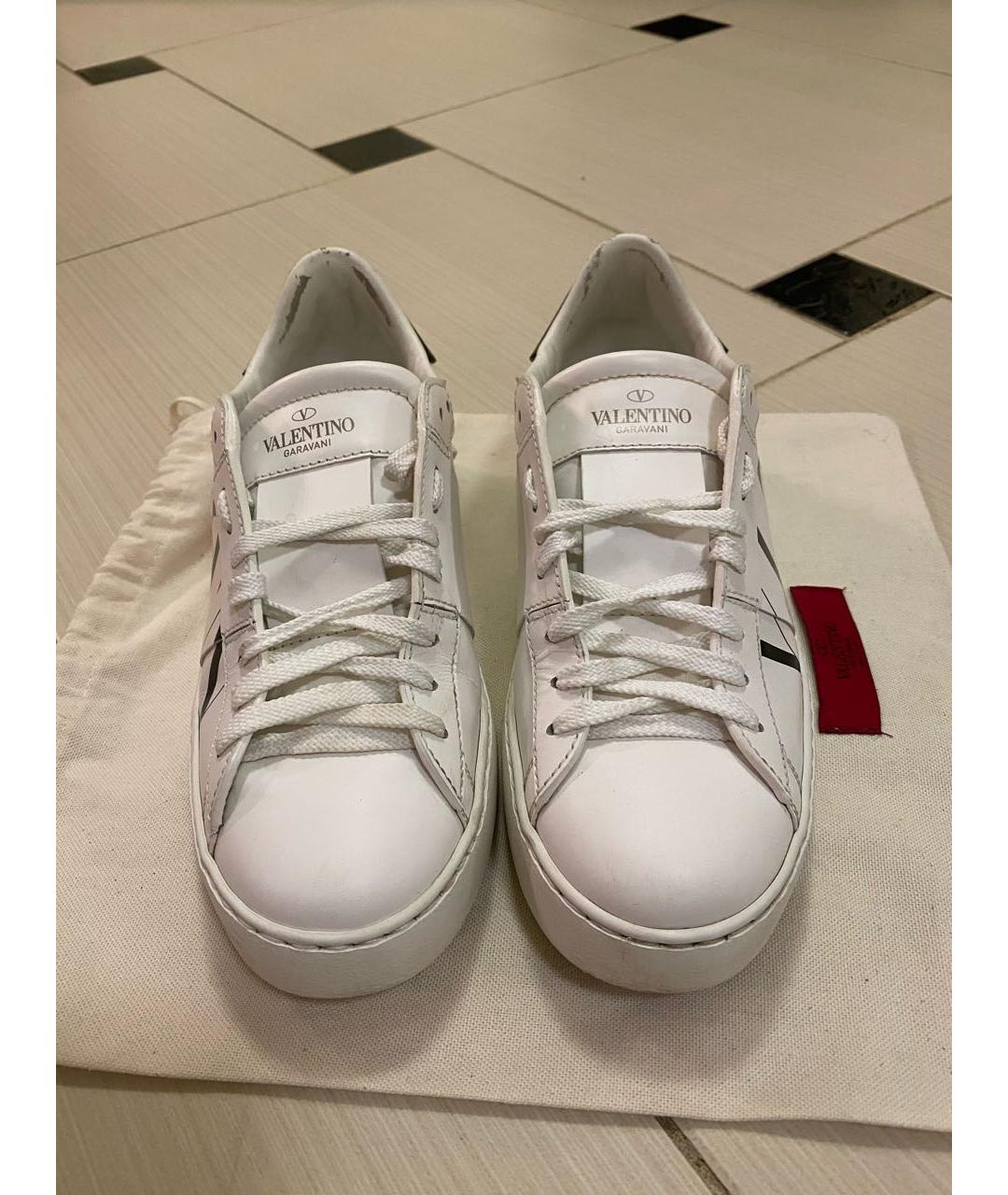 VALENTINO Белые кожаные кроссовки, фото 2