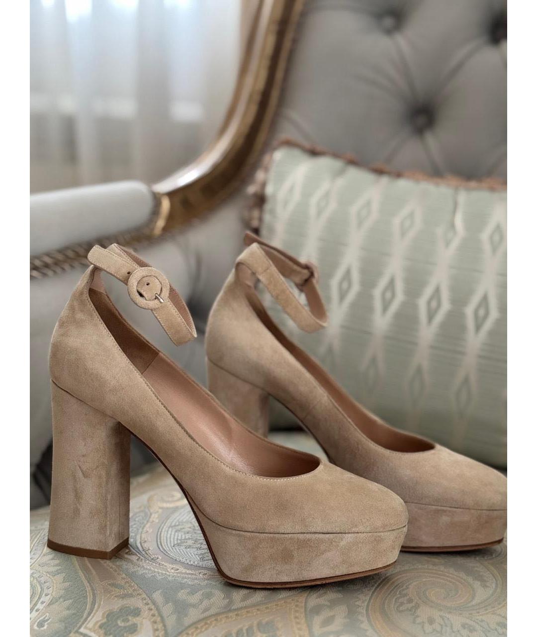 GIANVITO ROSSI Бежевые замшевые туфли, фото 4