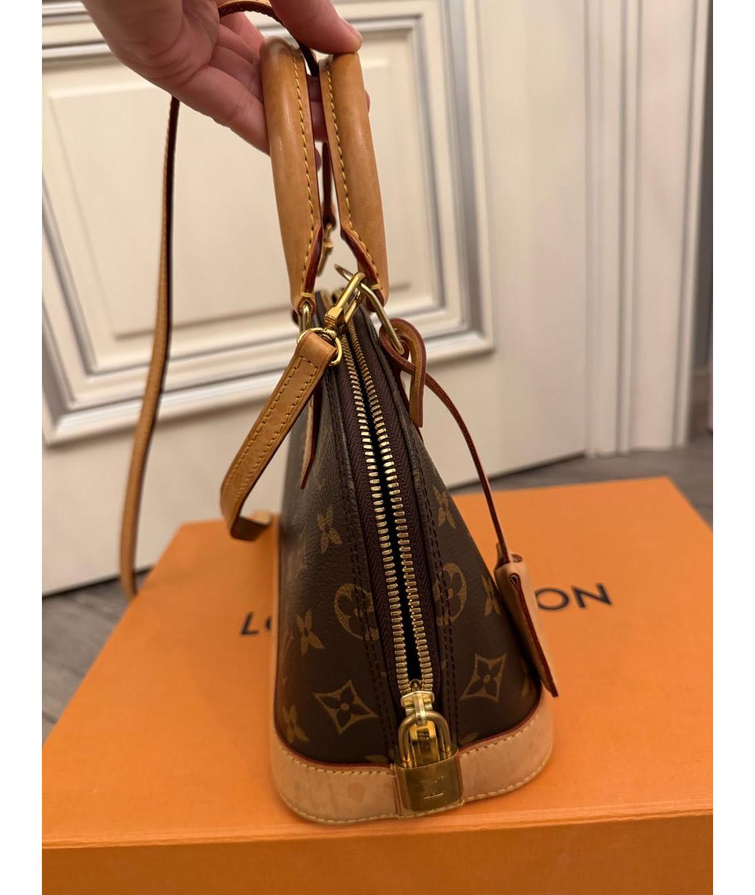 LOUIS VUITTON Коричневая сумка с короткими ручками, фото 4