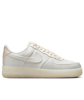 NIKE Кроссовки