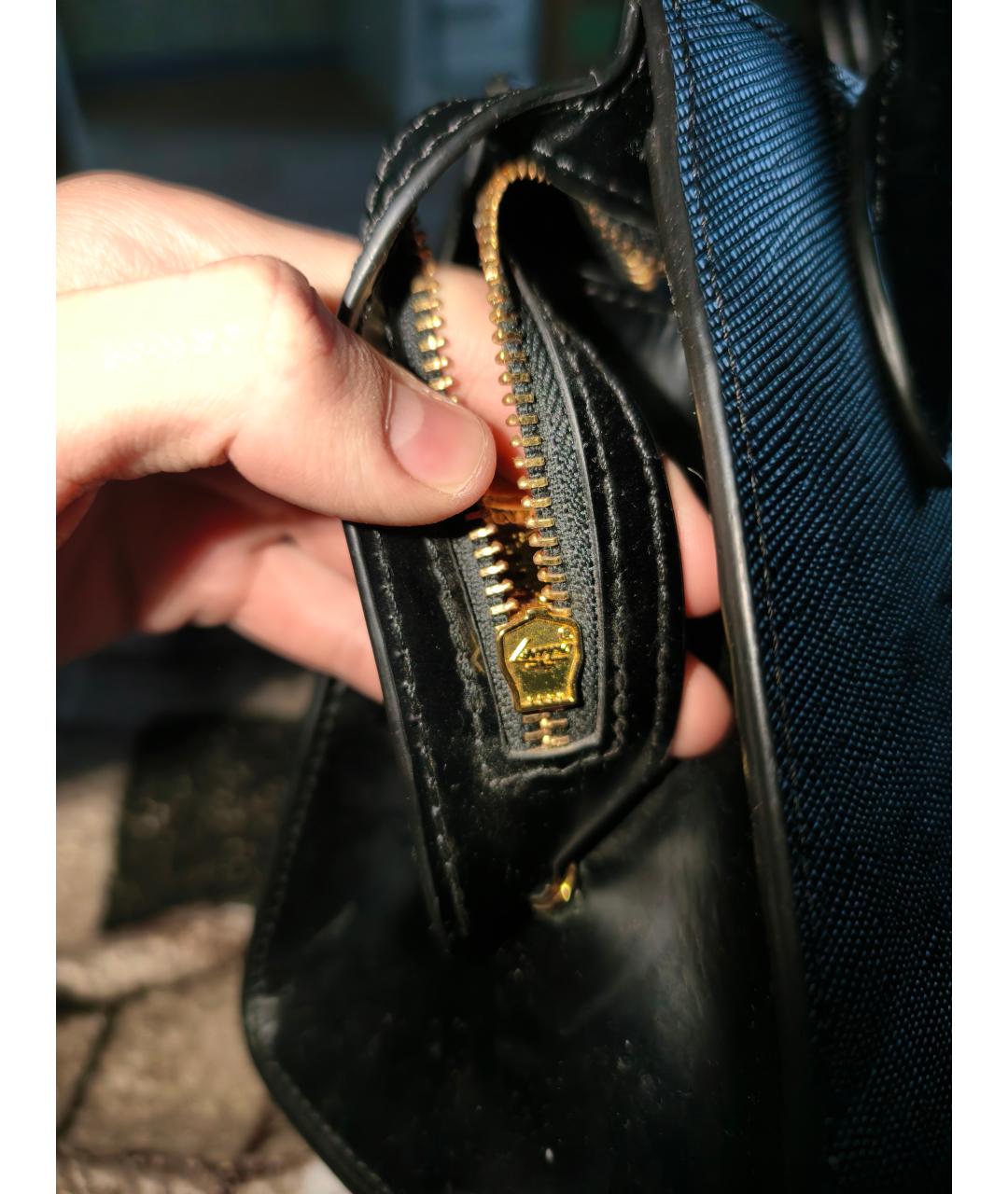 PRADA Черная кожаная сумка с короткими ручками, фото 3