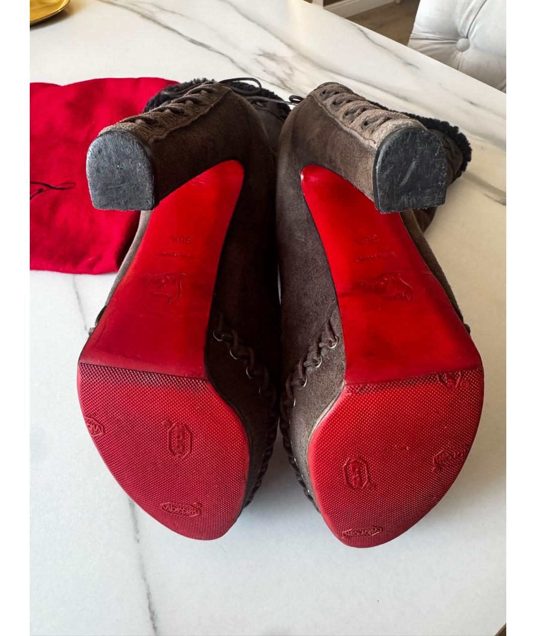 CHRISTIAN LOUBOUTIN Антрацитовые замшевые ботильоны, фото 7