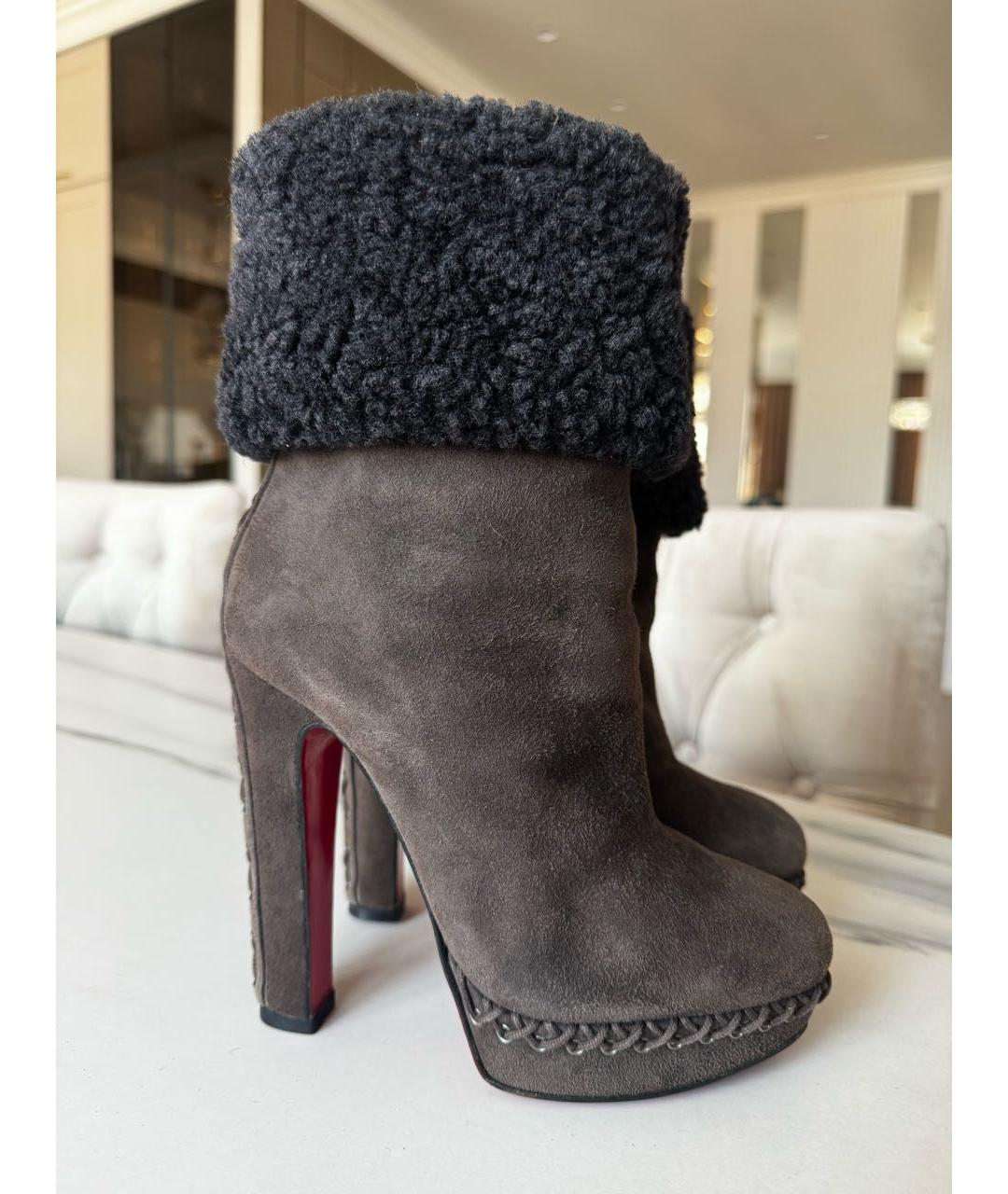 CHRISTIAN LOUBOUTIN Антрацитовые замшевые ботильоны, фото 9