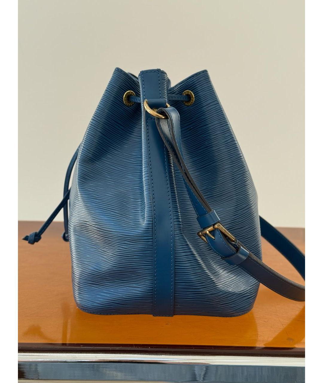 LOUIS VUITTON Синяя кожаная сумка через плечо, фото 2