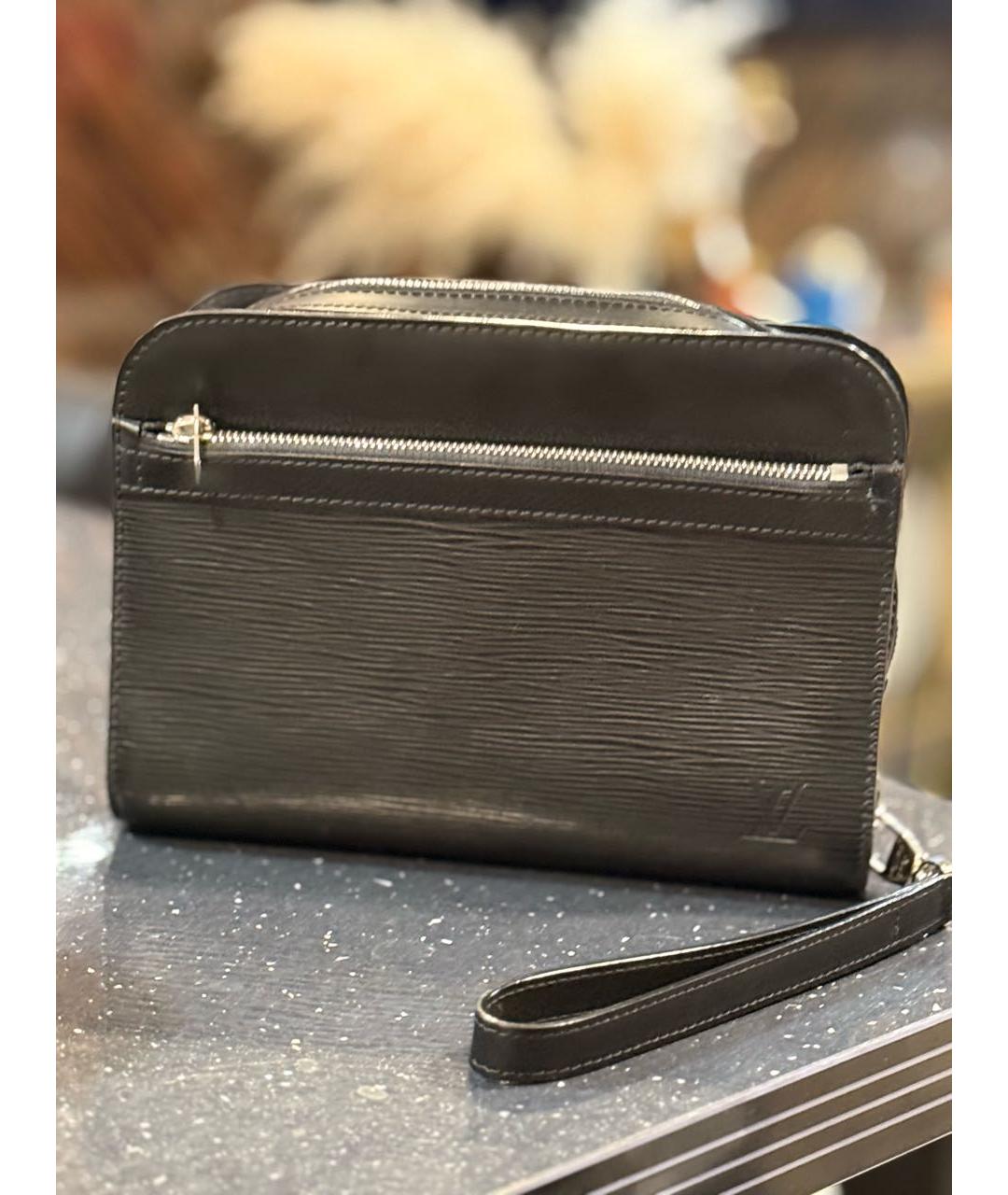 LOUIS VUITTON Черная кожаная барсетка, фото 3