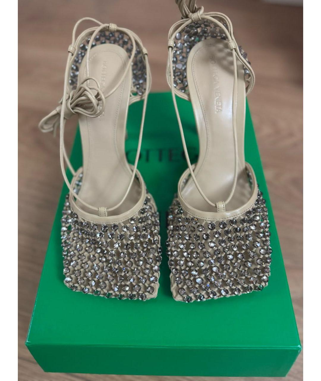 BOTTEGA VENETA Бежевые текстильные босоножки, фото 2