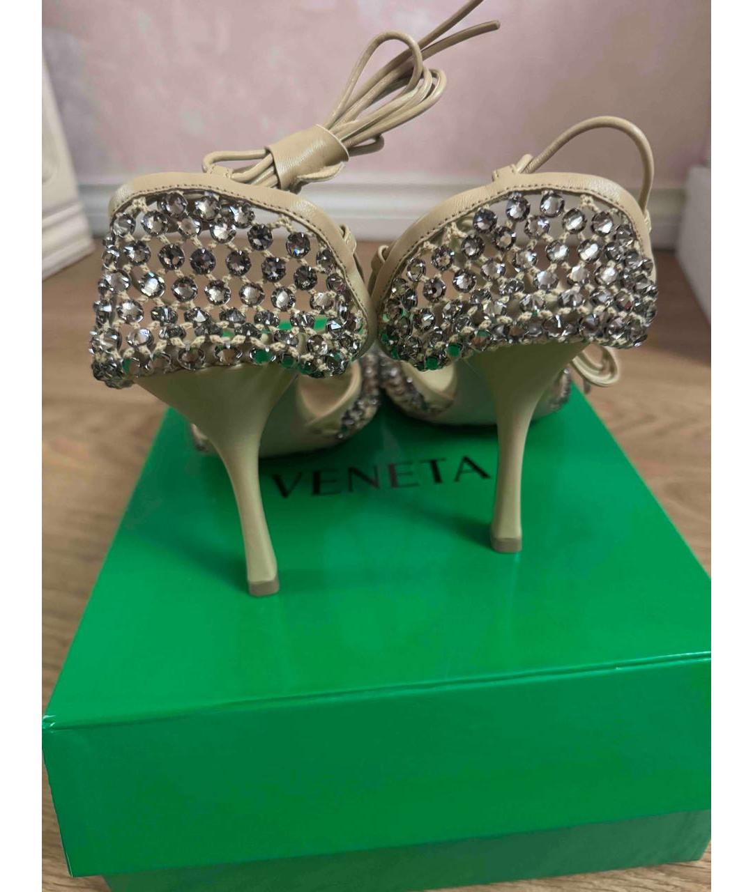 BOTTEGA VENETA Бежевые текстильные босоножки, фото 6