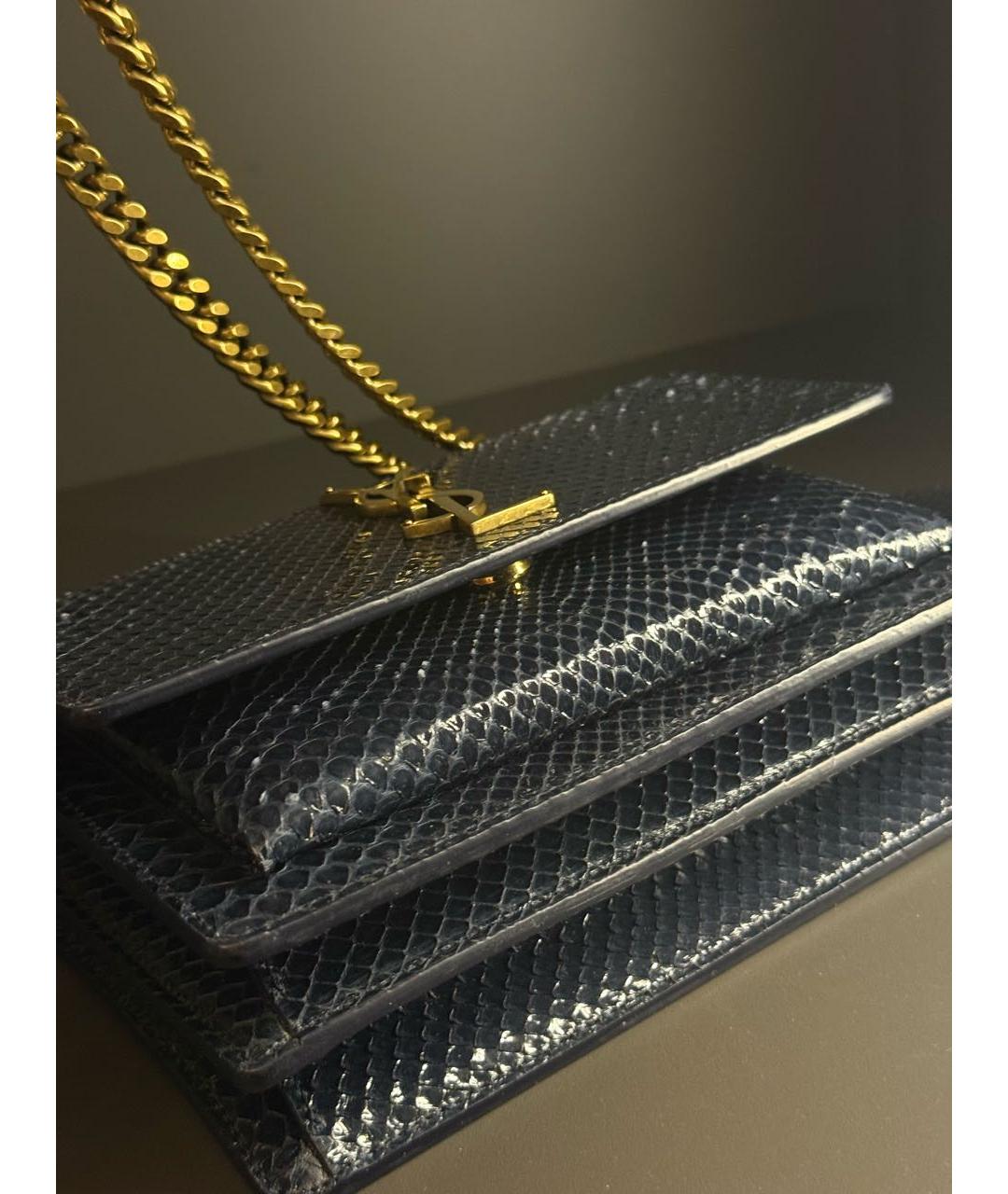 SAINT LAURENT Темно-синяя сумка через плечо из экзотической кожи, фото 2