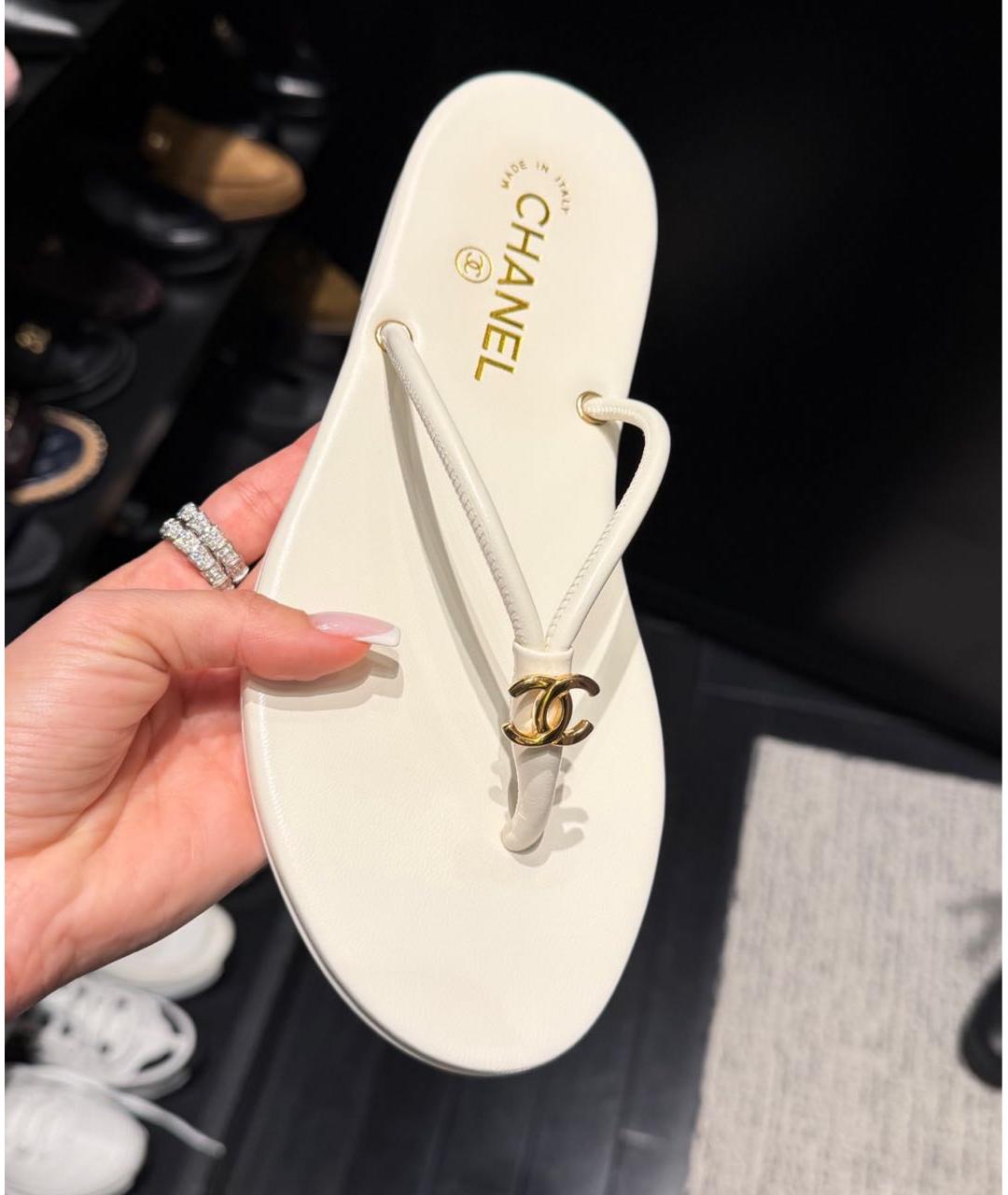 CHANEL Белые кожаные шлепанцы, фото 2