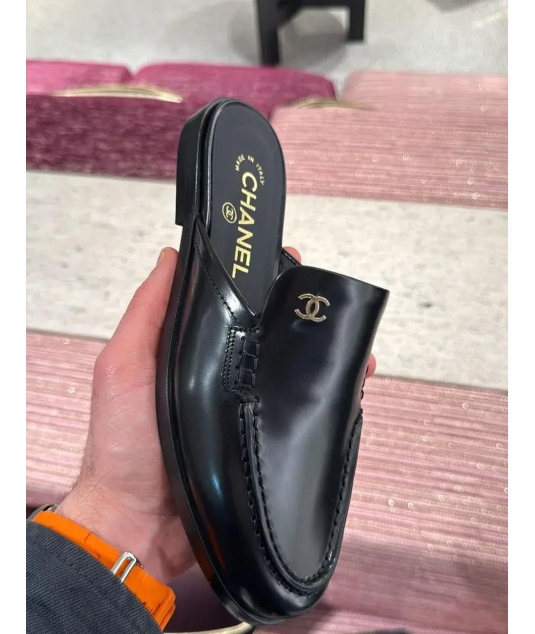 CHANEL Черные кожаные мюли, фото 3