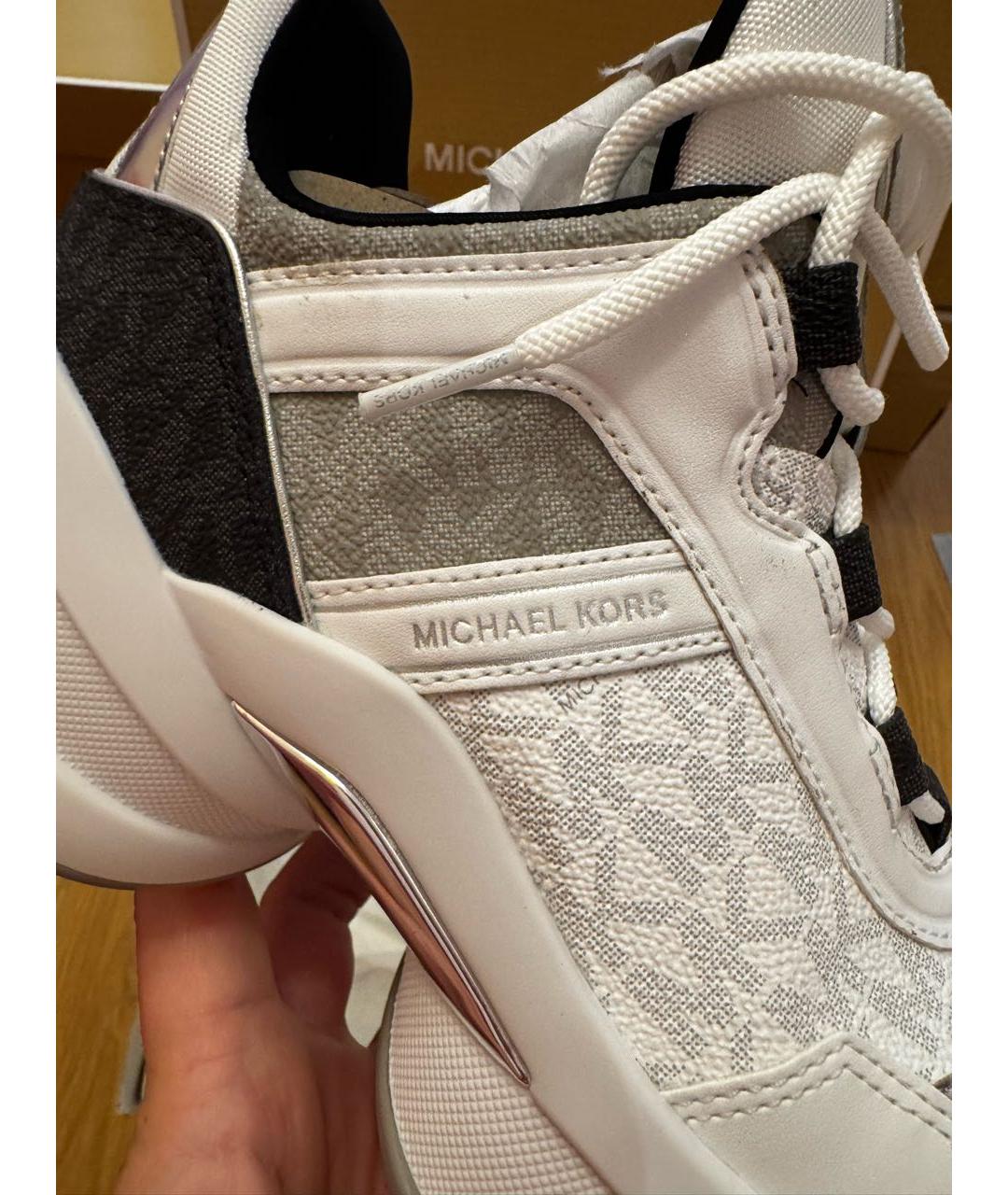 MICHAEL KORS Серые кожаные кроссовки, фото 3