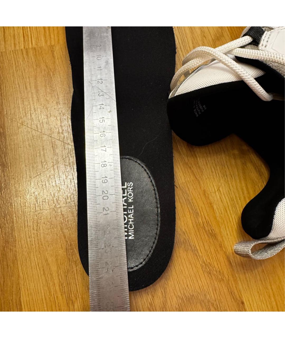 MICHAEL KORS Серые кожаные кроссовки, фото 7