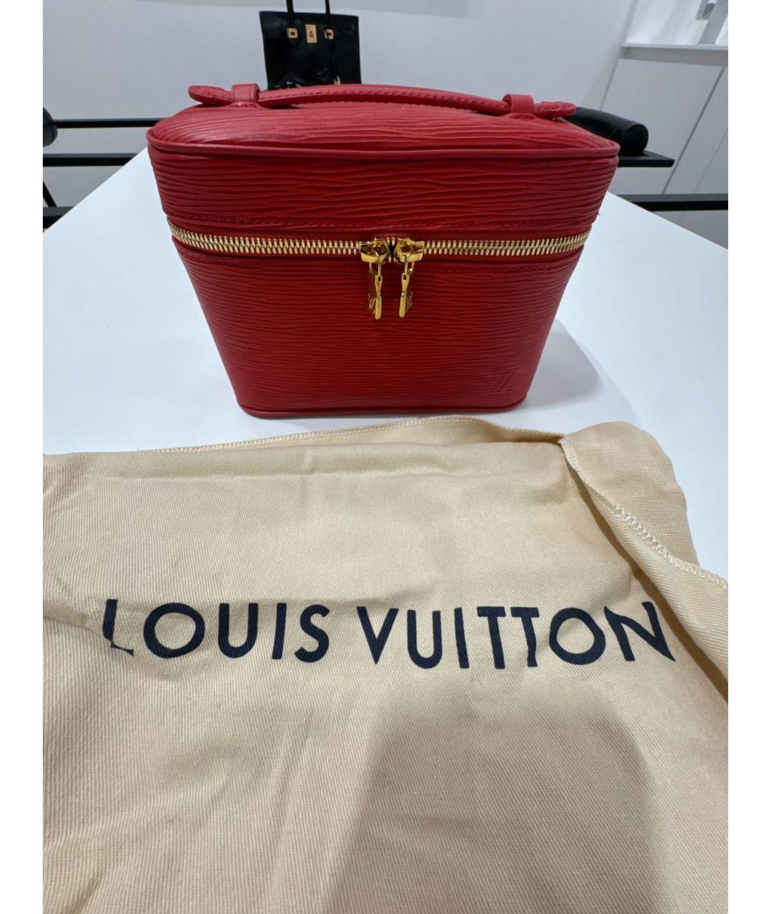LOUIS VUITTON Красная кожаная косметичка, фото 2