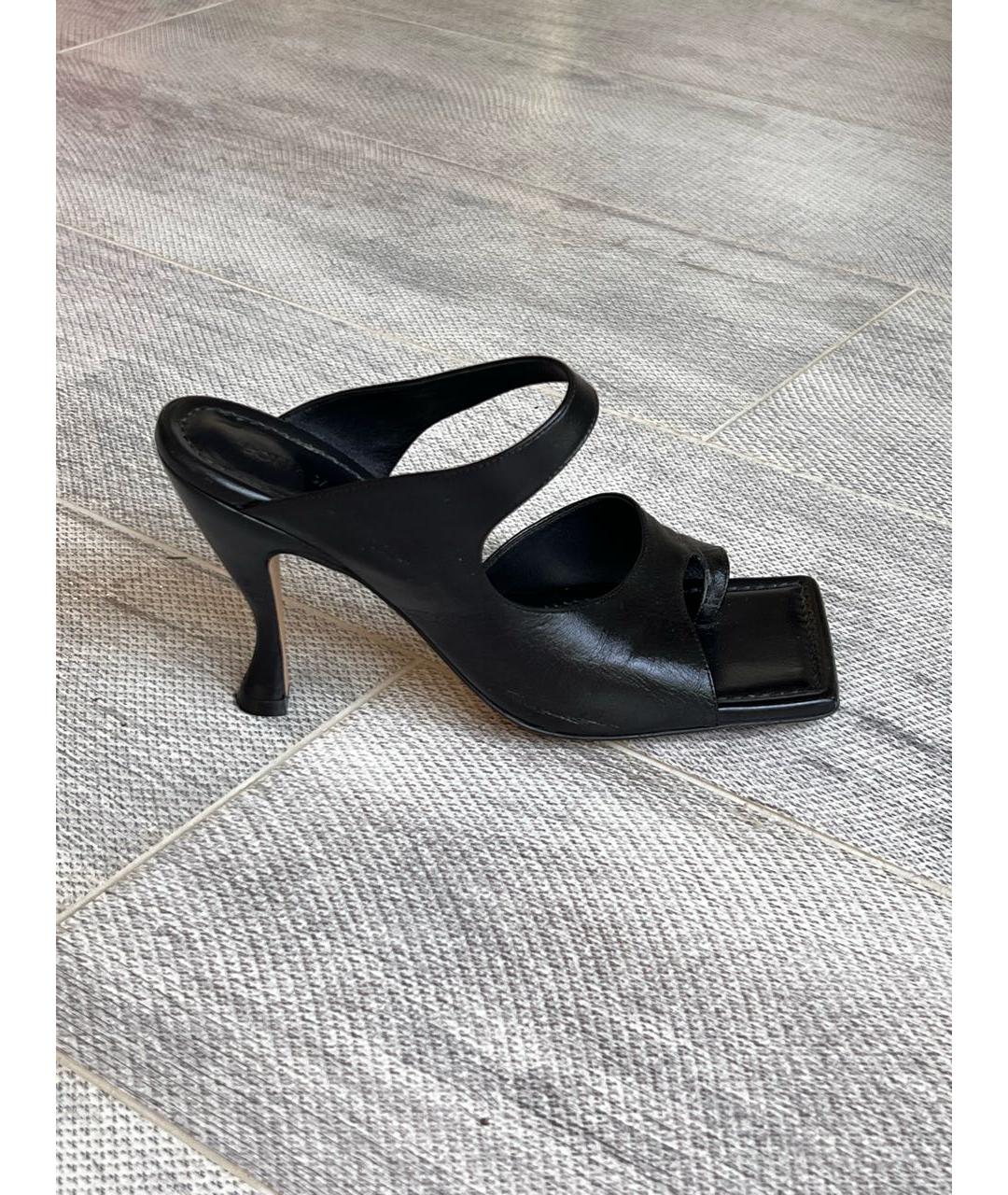 BOTTEGA VENETA Черные кожаные мюли, фото 7