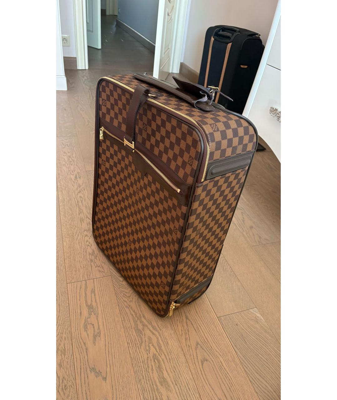 LOUIS VUITTON Коричневый кожаный чемодан, фото 2