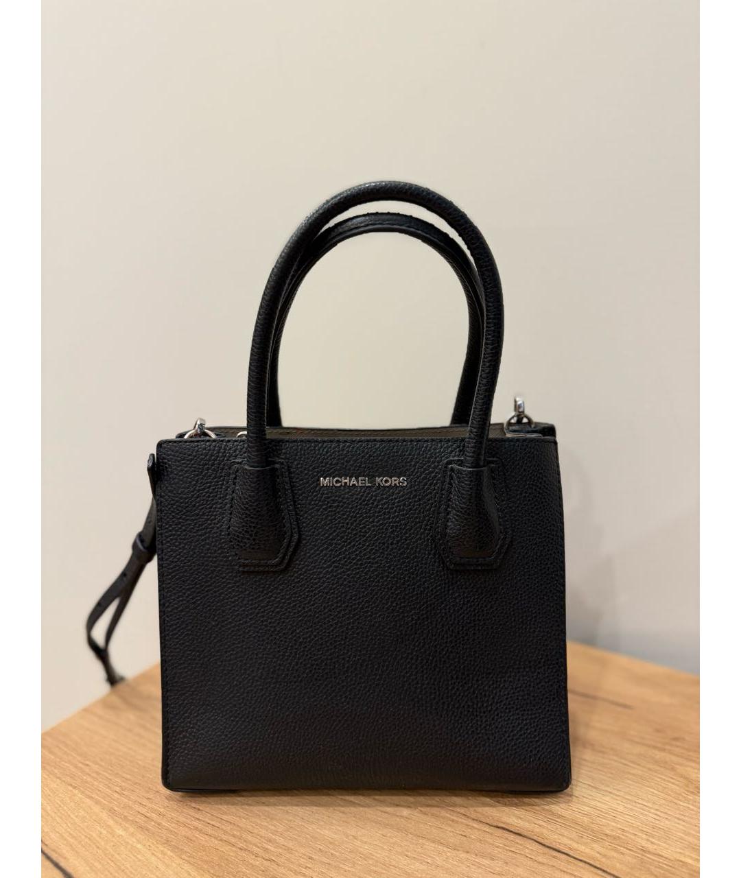 MICHAEL KORS Черная кожаная сумка с короткими ручками, фото 5