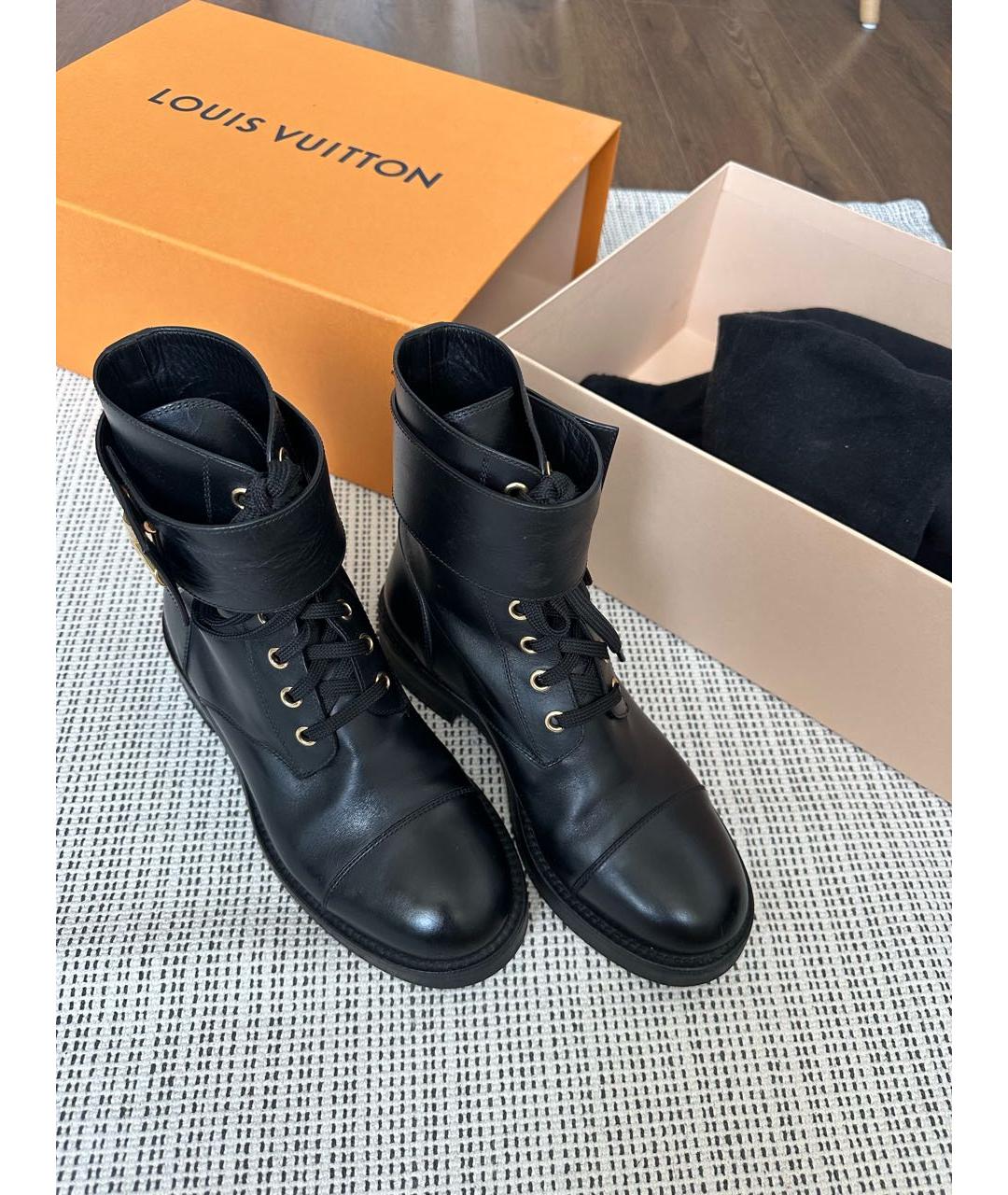 LOUIS VUITTON Черные кожаные ботинки, фото 2