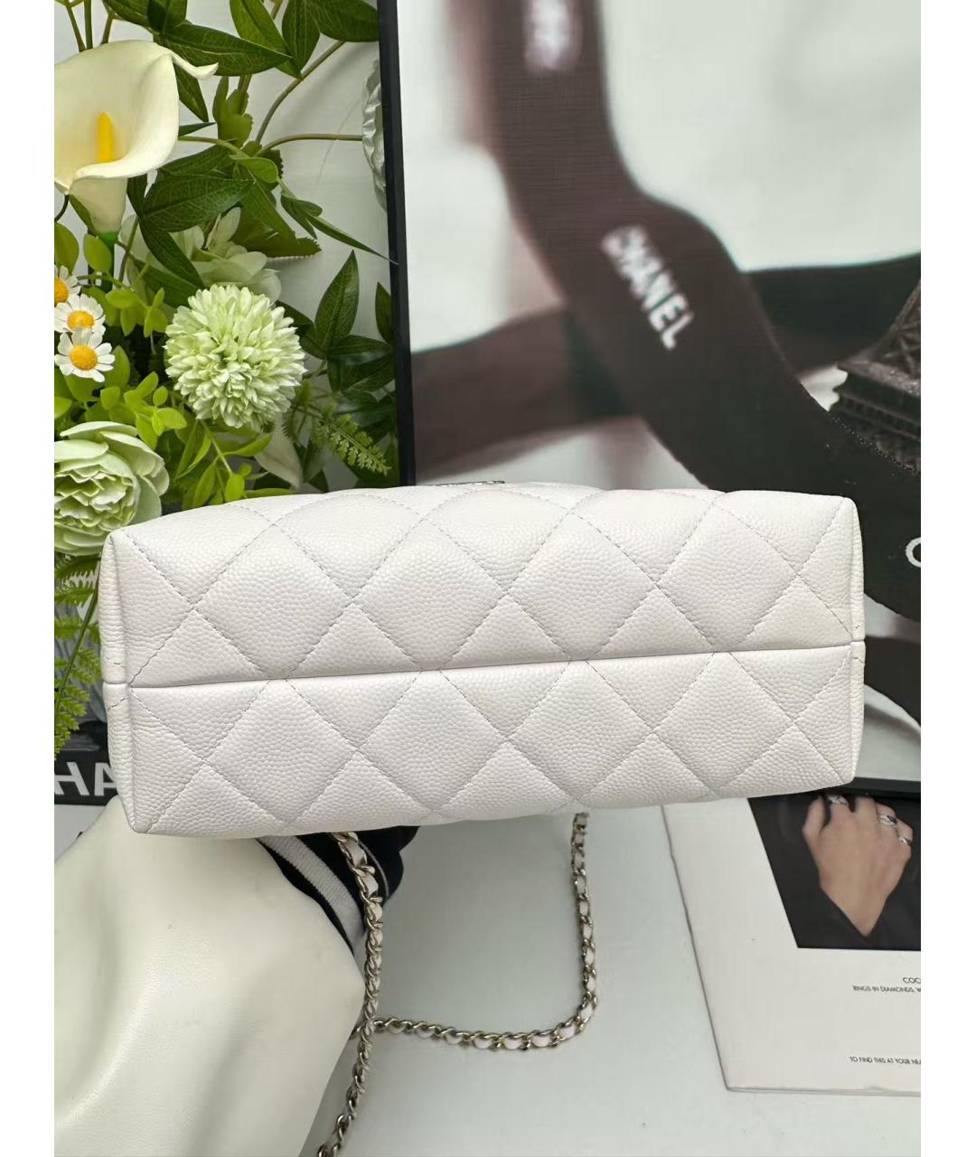 CHANEL Белая кожаная сумка с короткими ручками, фото 5