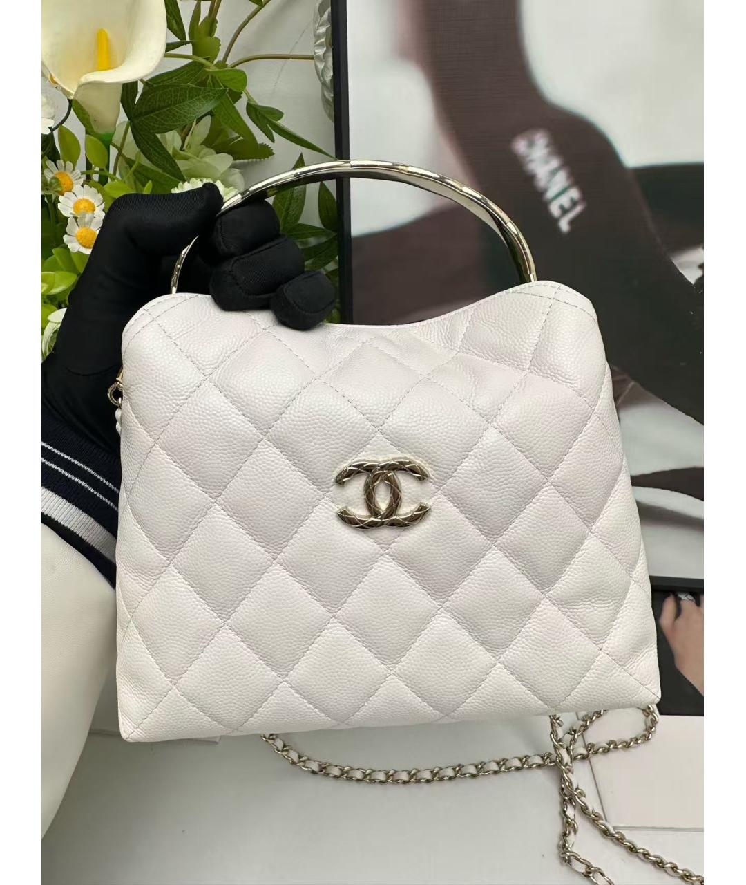 CHANEL Белая кожаная сумка с короткими ручками, фото 6