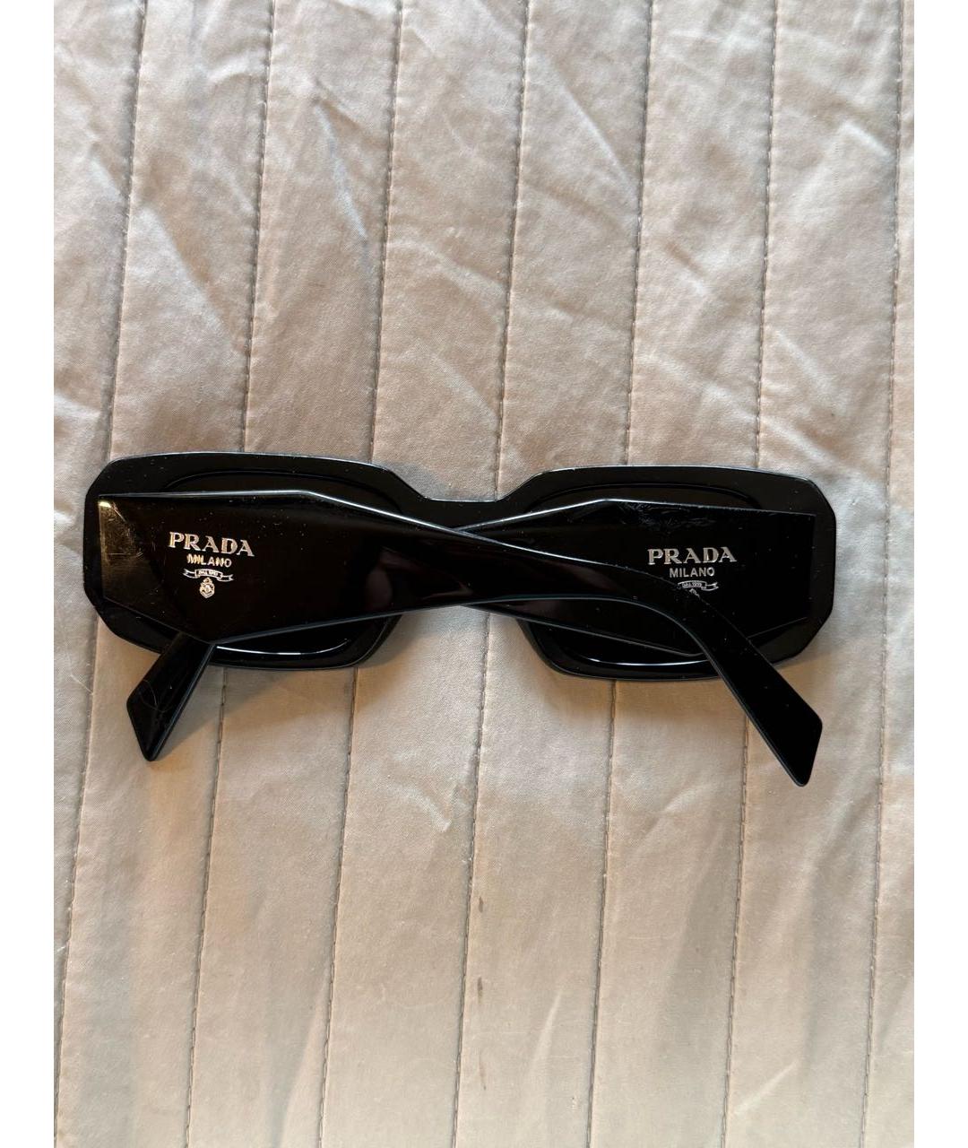 PRADA Черные пластиковые солнцезащитные очки, фото 2