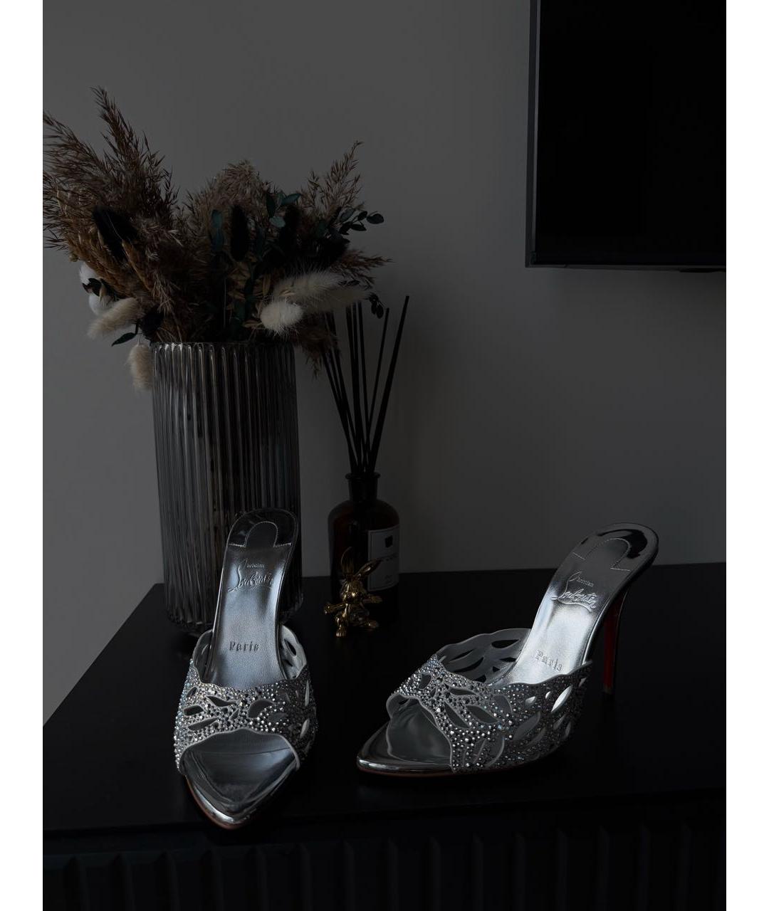 CHRISTIAN LOUBOUTIN Серебряные босоножки, фото 2
