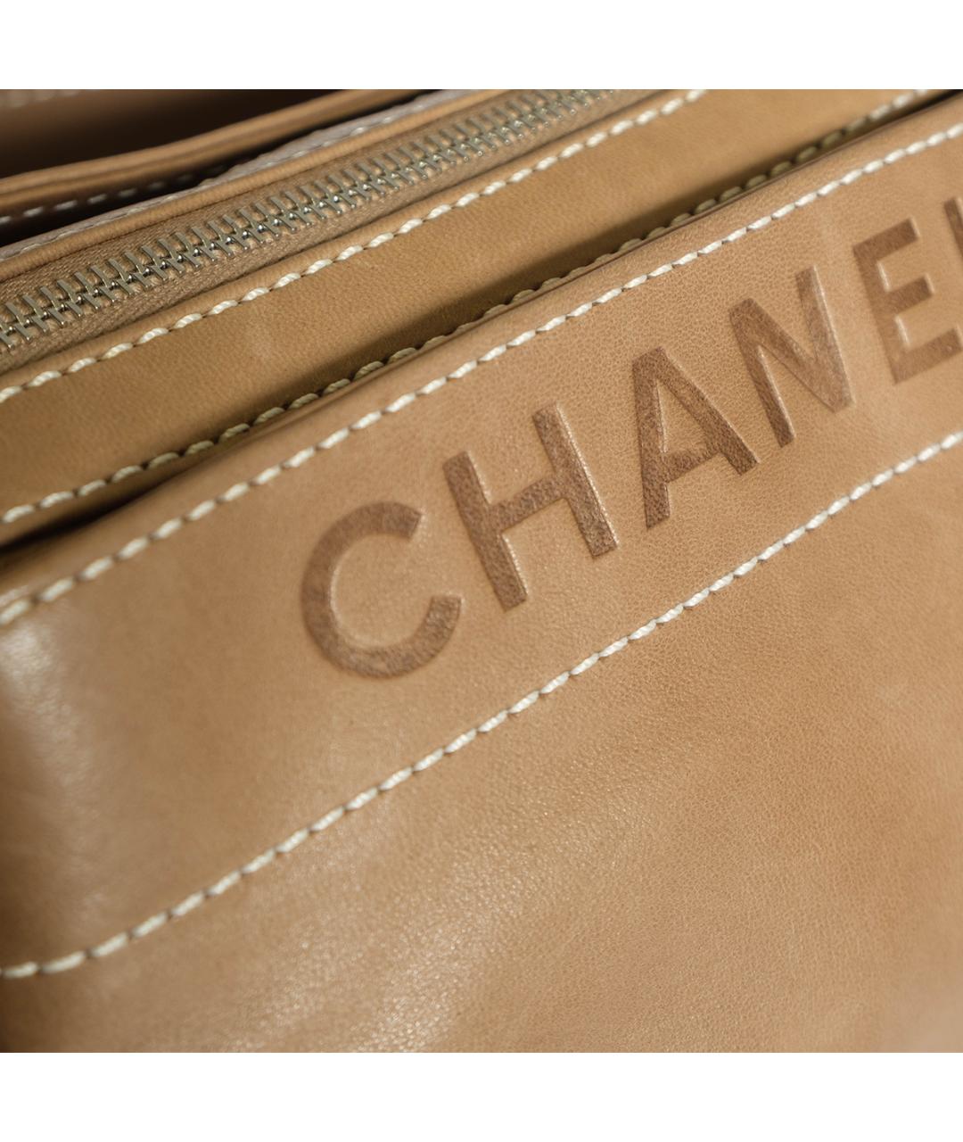 CHANEL Бежевая кожаная сумка с короткими ручками, фото 4