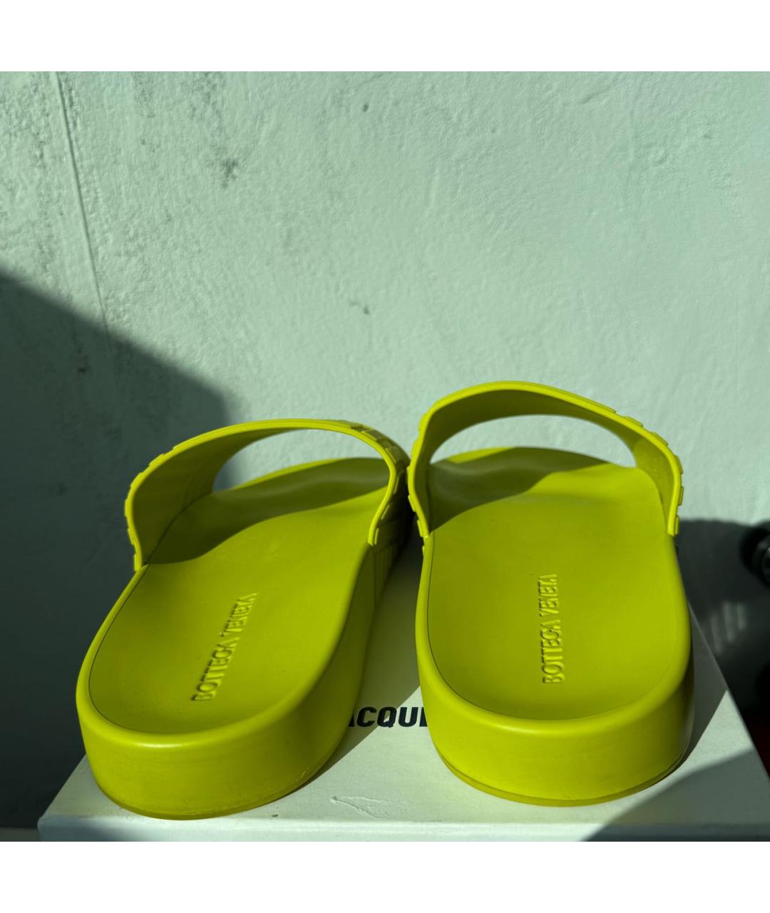 BOTTEGA VENETA Зеленые резиновые шлепанцы, фото 4